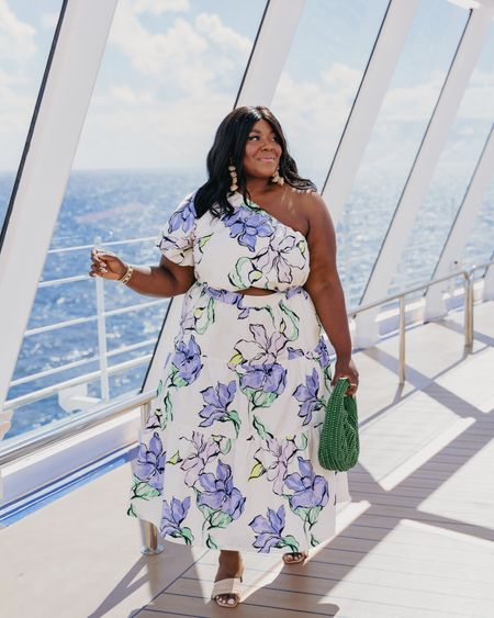 Don’t mind me just catching some Vitamin Sea at the moment 🚢🌞✨

plus size fashion, cruise, vacation outfits, dress, wedding guest dress, one shoulder top, curvy, target finds

#LTKplussize #LTKstyletip #LTKtravel