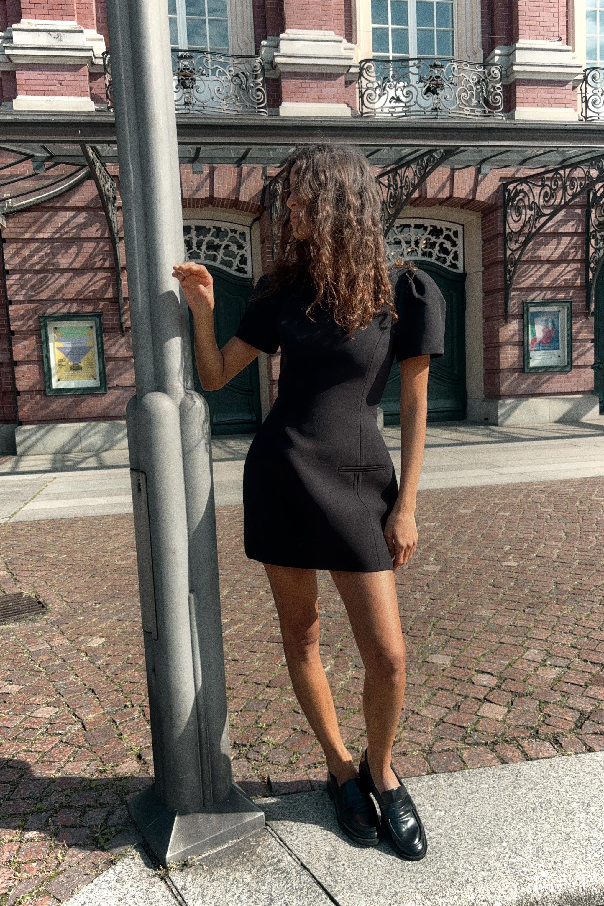 PLEATED SHORT DRESS WITH POCKETS | Zara UK