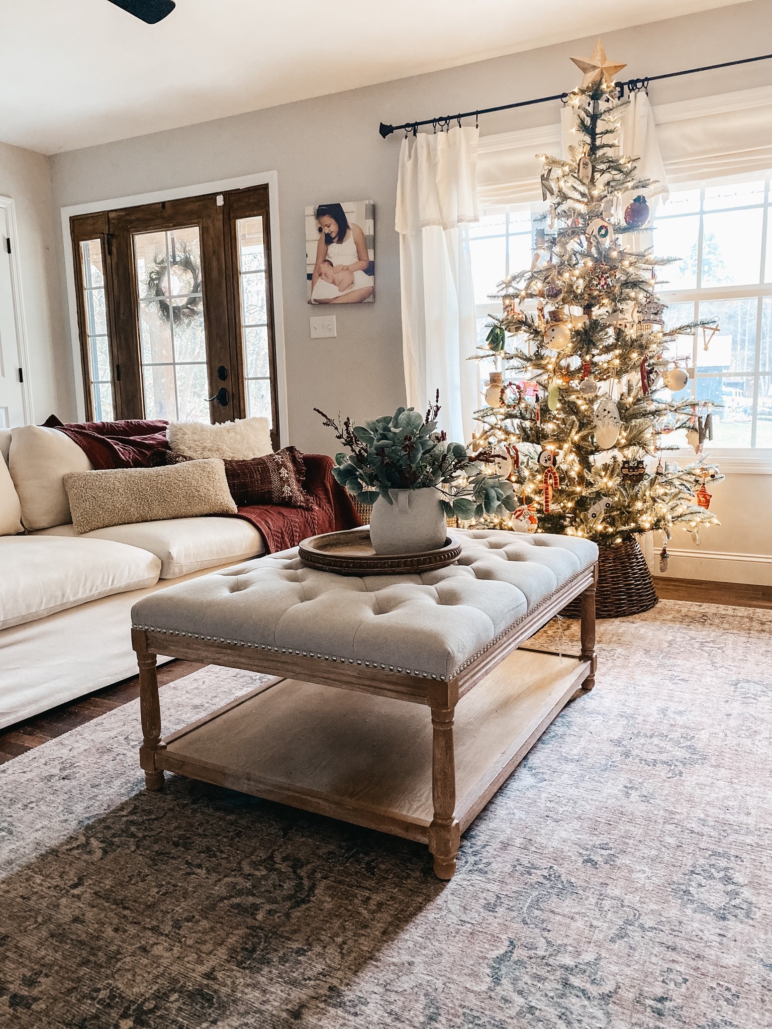 Holiday decor 
Living room
Décor 
Christmas decor 
Christmas tree
World market furniture 
Target home 
Area rug 
Ottoman 
Fall home decor 
Living room
Christmas decor 

#LTKsalealert #LTKhome #LTKSeasonal