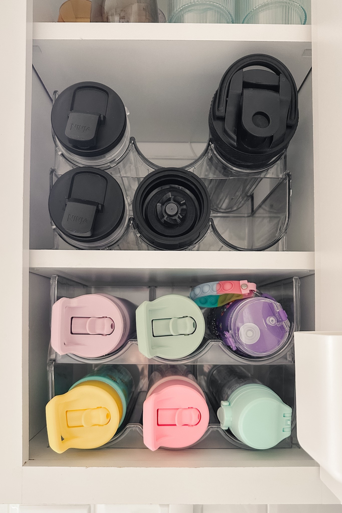 Water bottle storage organizer for a cabinet

#LTKHome #LTKSeasonal #LTKSpringSale