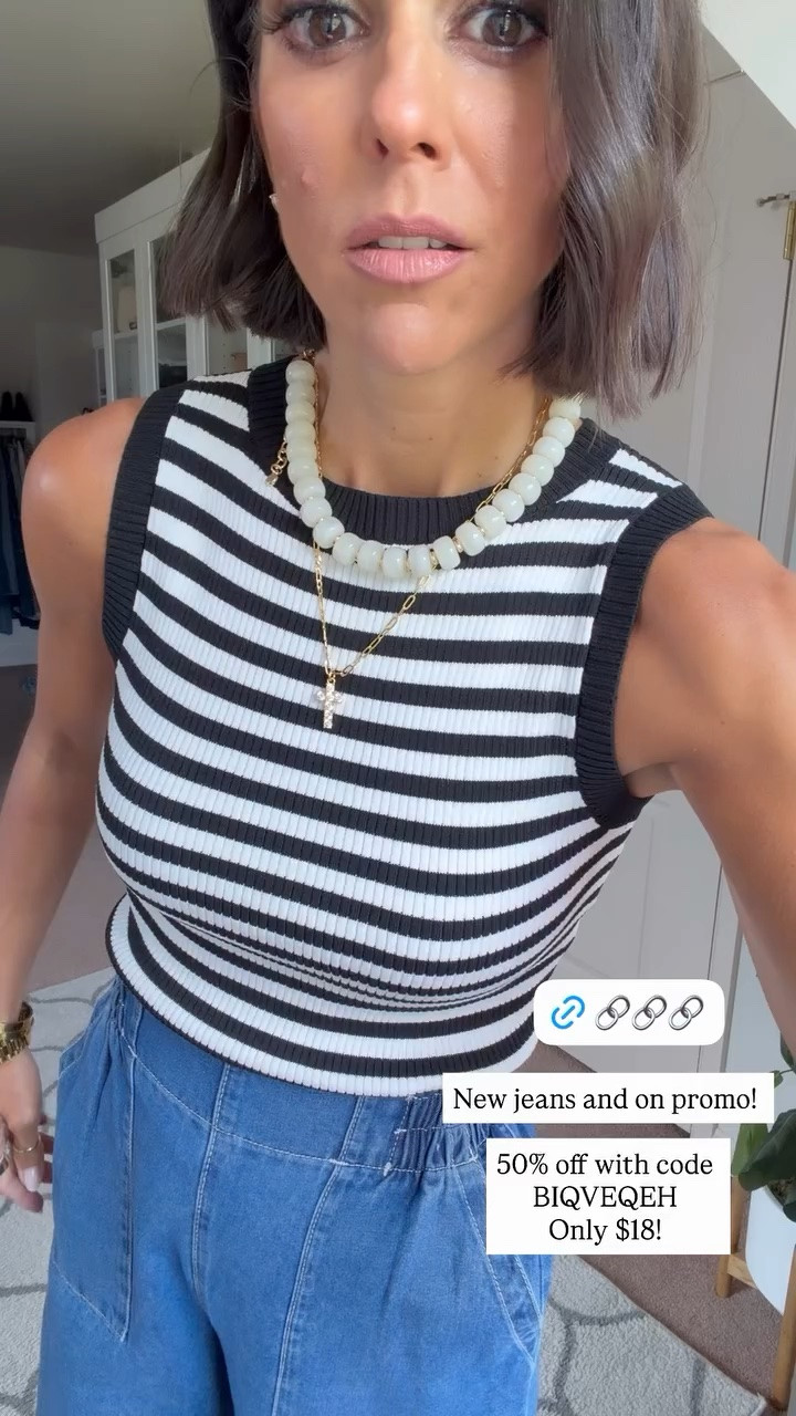 Size small in top Size 2 in jeans

#LTKdayinmylife #LTKmomlife #LTKootd
