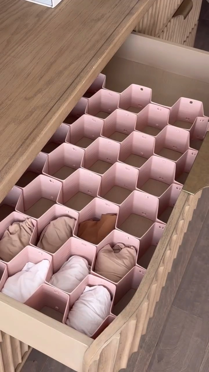 Was due for a dresser clean out 👏🏼  
.

https://liketk.it/53le2

#homedecor #neutraldecor #ltkhome #ltkwatchnow #homefinds #cleaningmotivation #dresserorganization #dresser #bedroomdecor #thingsivebeenavoiding

#LTKMostLoved #LTKHome #LTKWatchNow