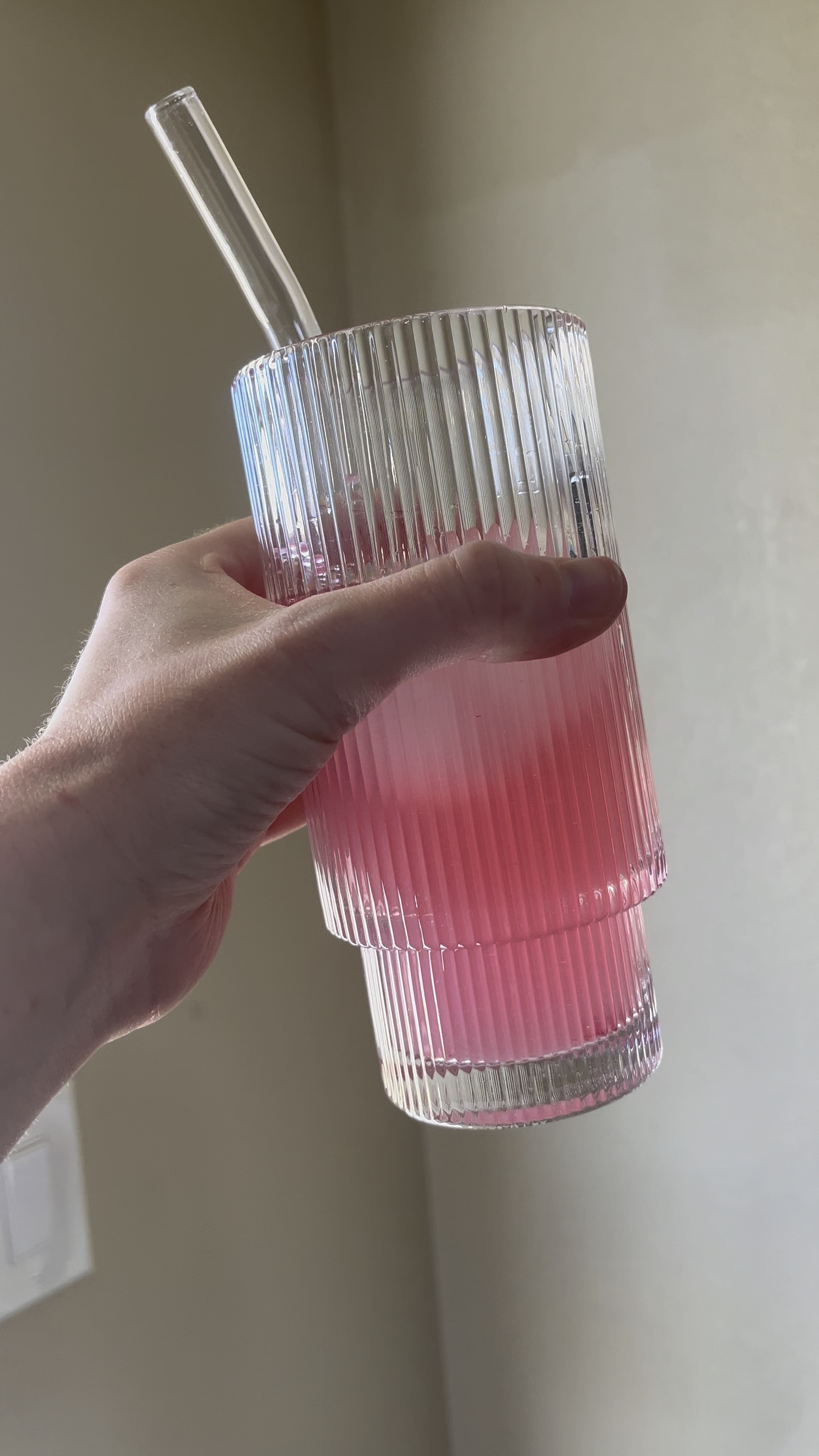 just ingredients strawberry limeade electrolytes🔥🔥🔥



#LTKFitness #LTKVideo #LTKHome