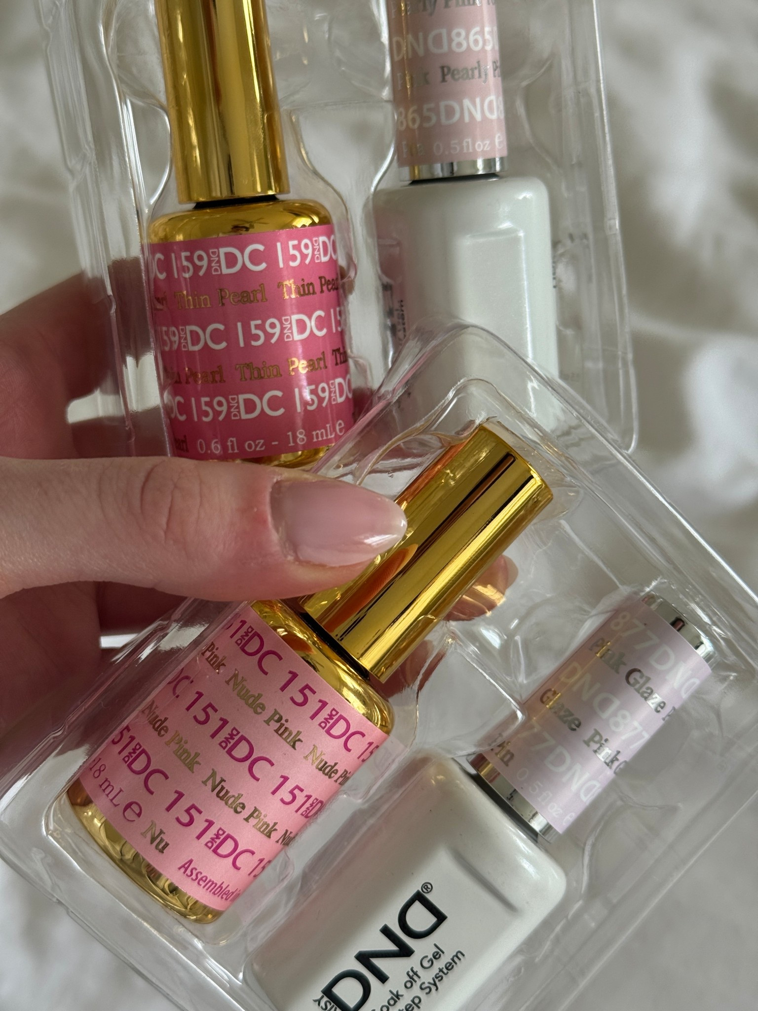 new DND gels I’m obsessed with for spring 🤭 

@amazonfindsandfashion 