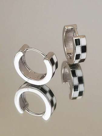 Checkerboard Pattern Hoop Earrings | SHEIN
