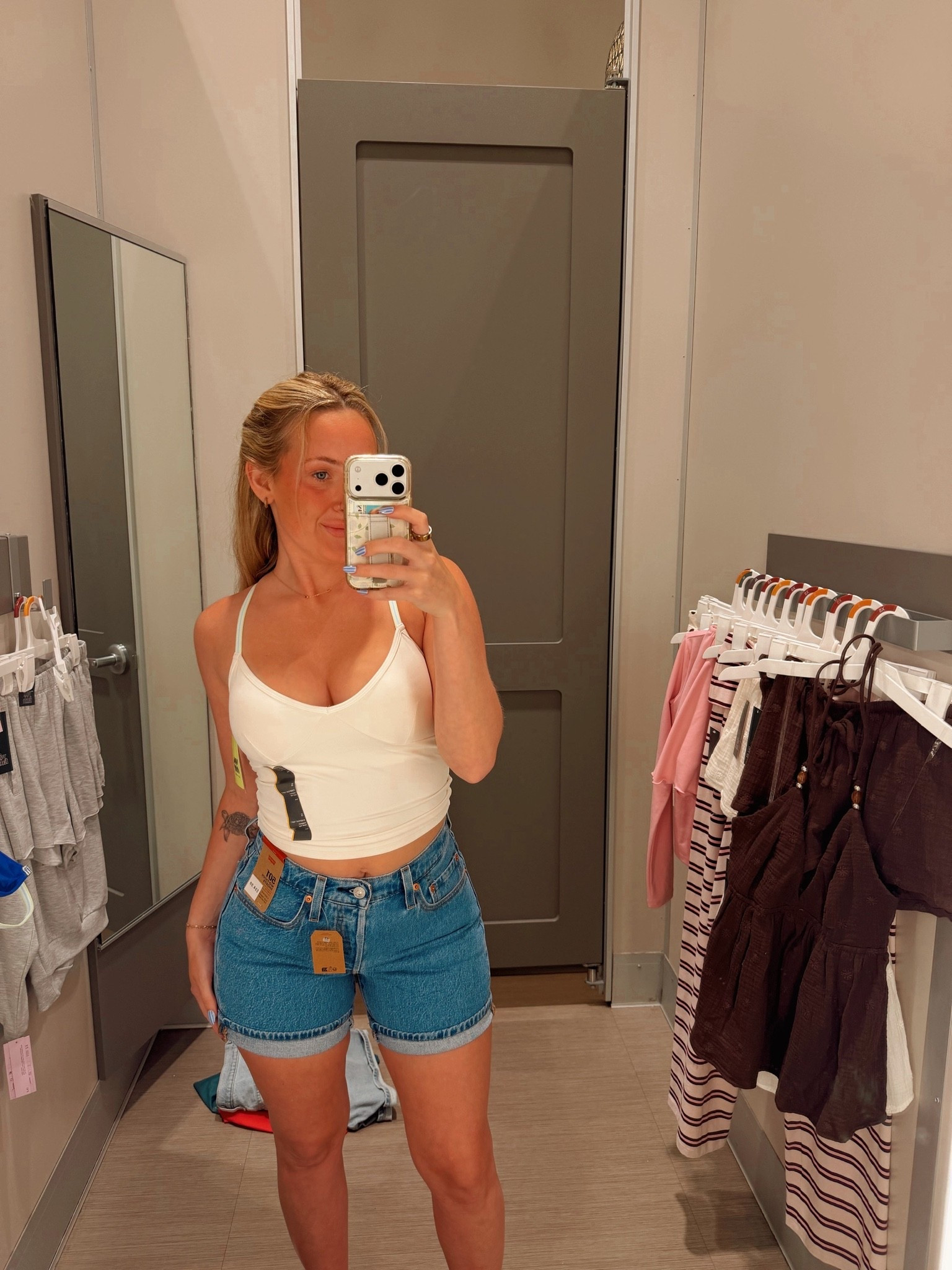 Levi Shorts & Top

#LTKootd #LTKmomlife
