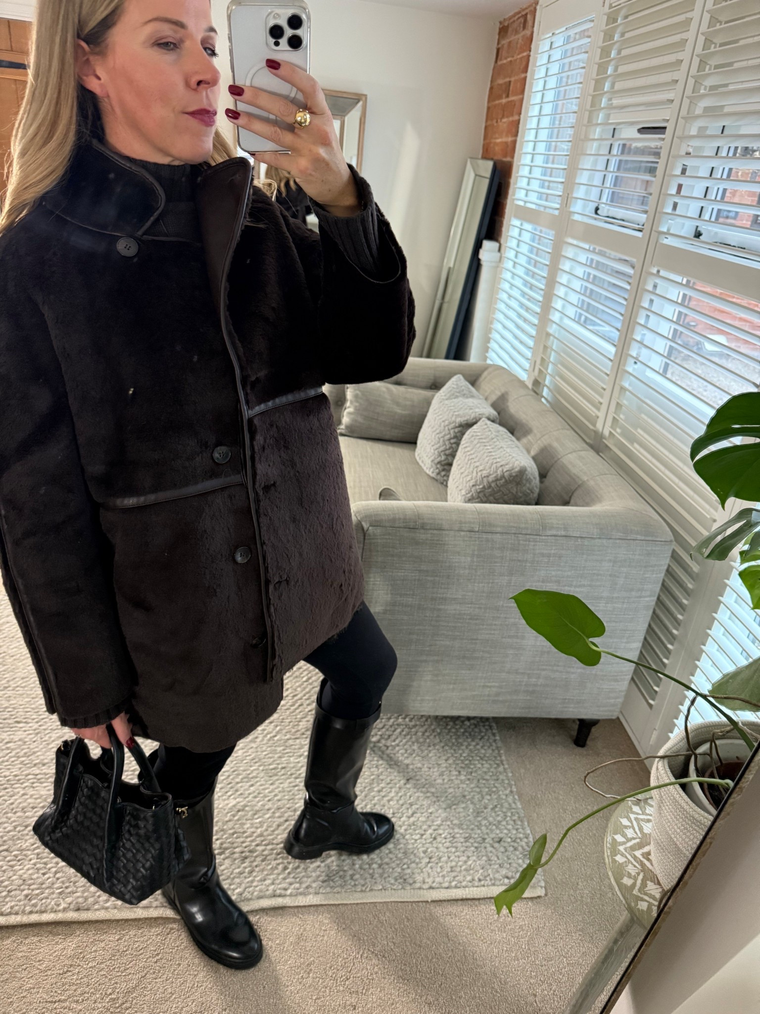 The perfect brown faux fur coat / black leggins and knee high boots. 

I’m wearing a large in the leggings  / medium in the coat  

#LTKautumn #LTKwinter #LTKuk