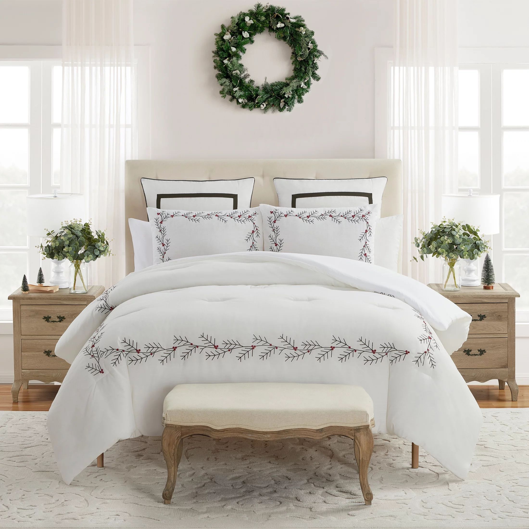 My Texas House Conroe 5-Piece Multicolor Embroidered Mistletoe Comforter Set, King | Walmart (US)