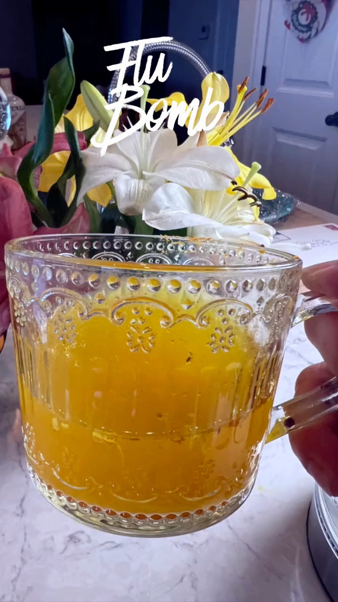  This flu bomb is a great home remedy for colds and flu 🤧 . Simply grate fresh ginger, garlic, and turmeric, then add a dash of cayenne, a spoon of Manuka honey then squeeze over fresh lemon juice. Pour hot water over it all and step to your health 😊



You can also use powdered ginger and turmeric, but fresh is typically best. Find the makings here on my LTK!

 

#LTKfoodie #LTKselfcare #LTKHome