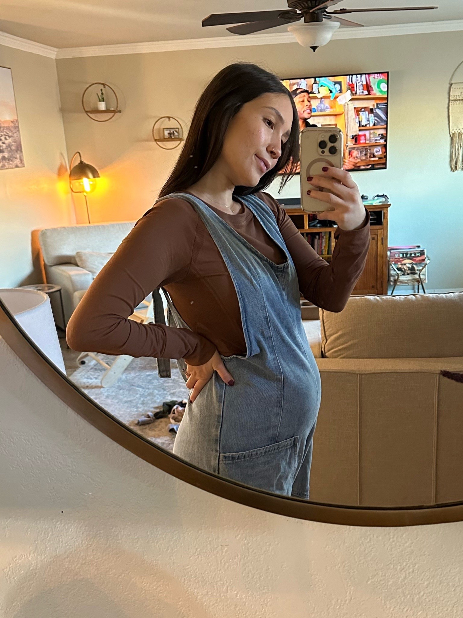 Some outfits from when I was pregnant ! 🤰🏽 sooo many pregnant mamas I know right now.. these overalls are IT ✨

#LTKU