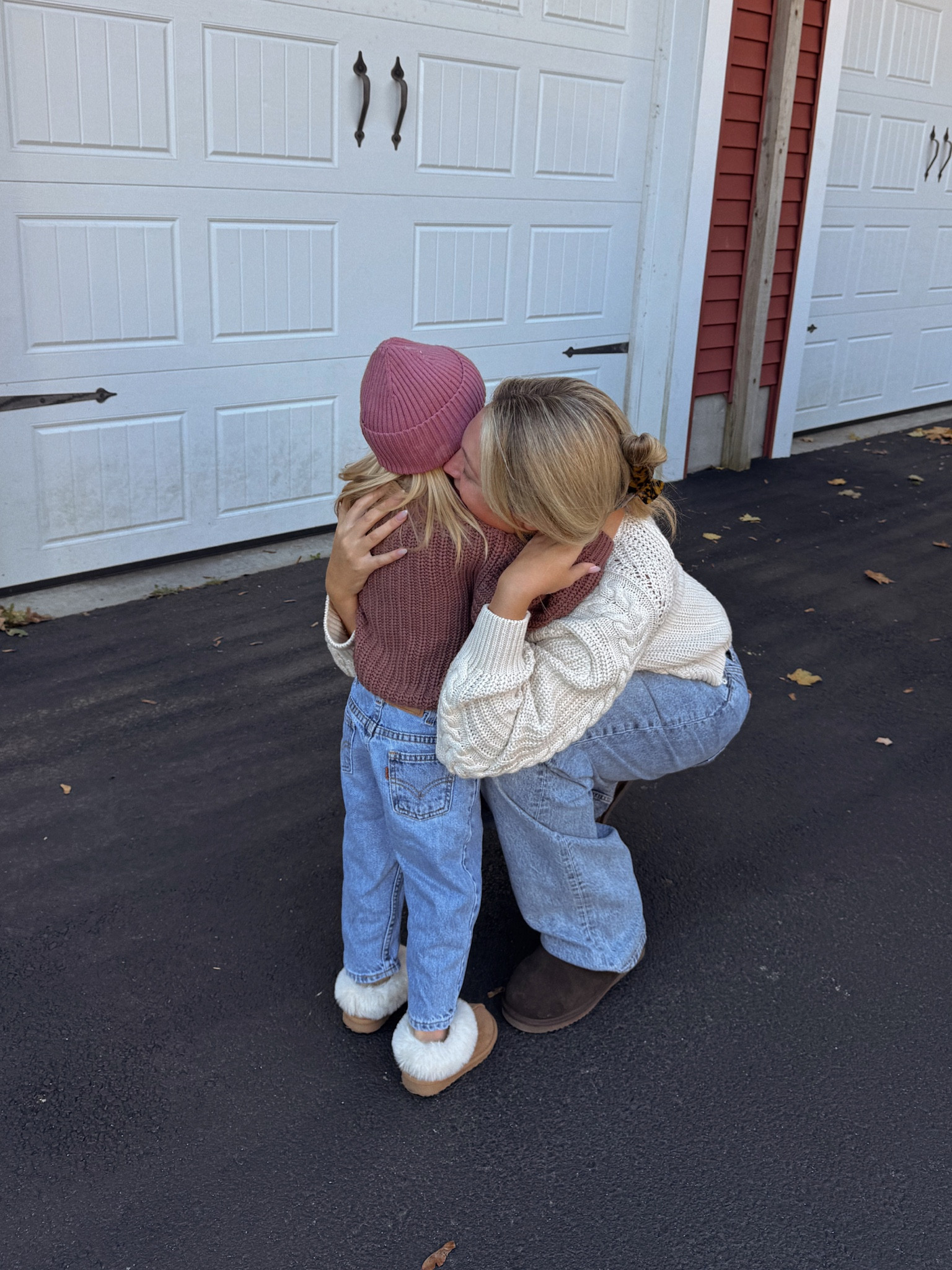 Cable knit sweater 

#LTKmidsize #LTKSeasonal #LTKfindsunder100