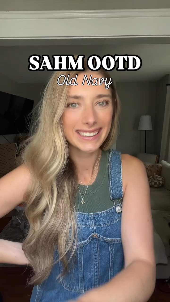 Loving these overalls from old navy. Wearing size small  

#LTKFallSale