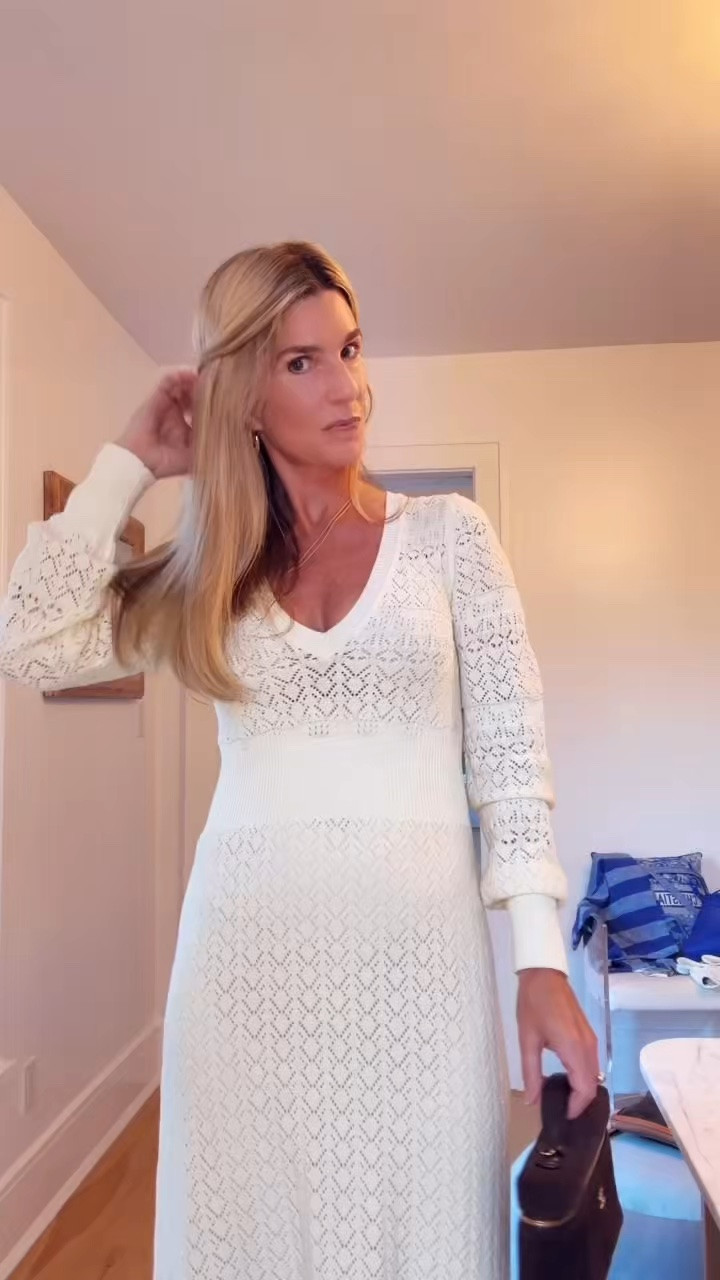Date night when it’s not sooooo hot out. Crochet dress. Block heels. Top handle suede bag.