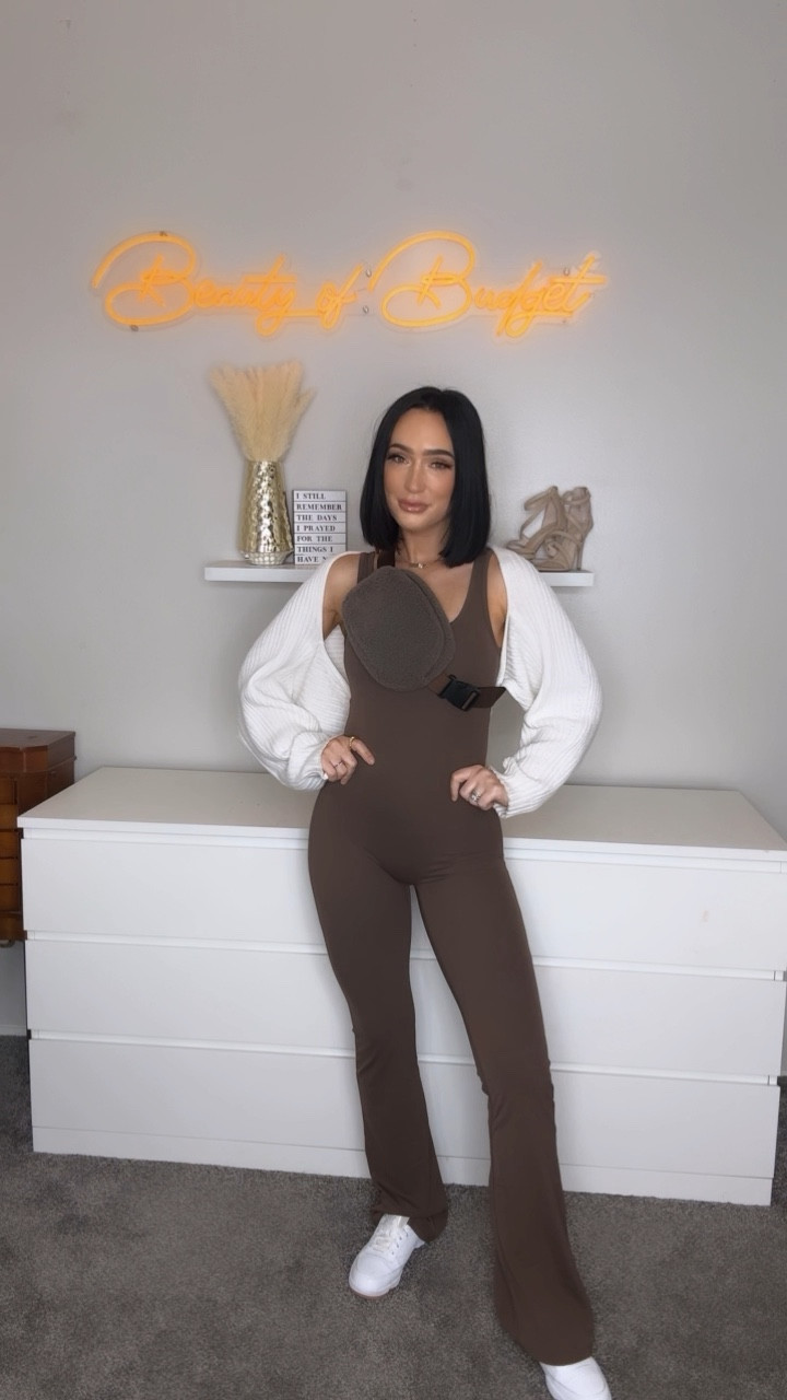 I’m a jumpsuit, one piece girlie through and THROUGH! All 4 of these hit the spot for me and all under $45 🤌🏽

Which is your fav?!


Jumpsuit, jumpsuit styling, activewear, what to wear, gym outfits, active mama, toddler mom


#toddlermom #toddlermama #activemom #activewear #activewearfashion #activelifestyle #fpmovement #freepeoplestyle #amazonstyle #amazonstyles #wiwtoday #wiwt 

#LTKfitness #LTKVideo #LTKfindsunder50