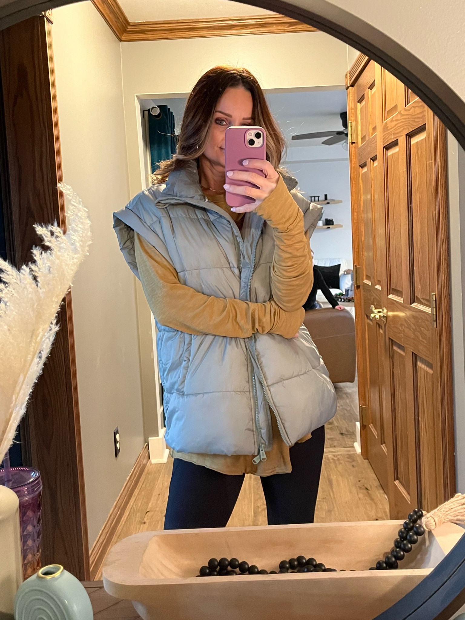 Obsessed with this vest. I wore it probably three days this week. I’m wearing an XS in greyed olive. It runs huge.

Puffer vest / free people 

#LTKSeasonal #LTKfitness #LTKover40