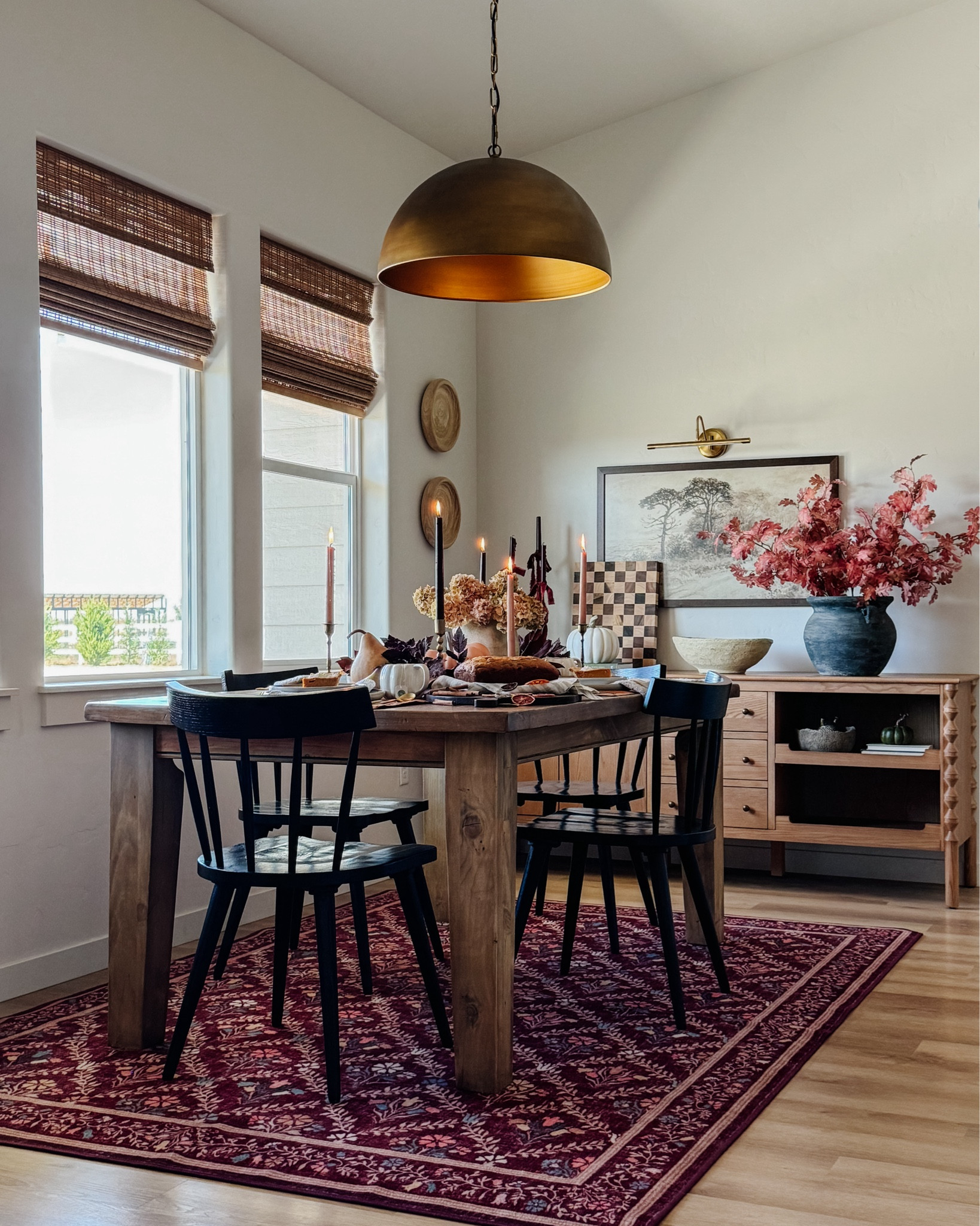 Dining room, Ruggable, fall stems, side table 