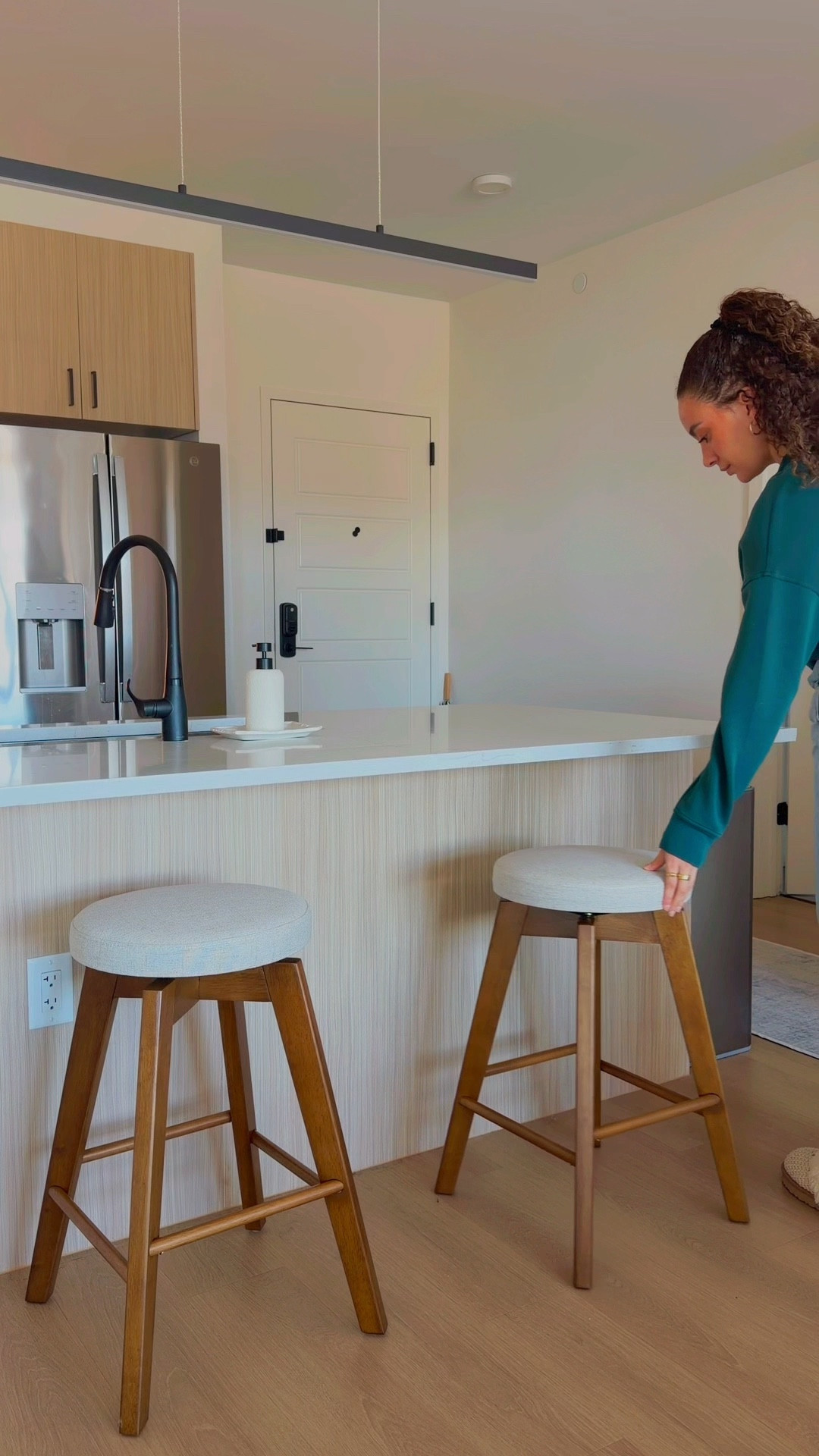 Sharing my kitchen counter stools, washable rug, and counter top lamp!

#LTKHome