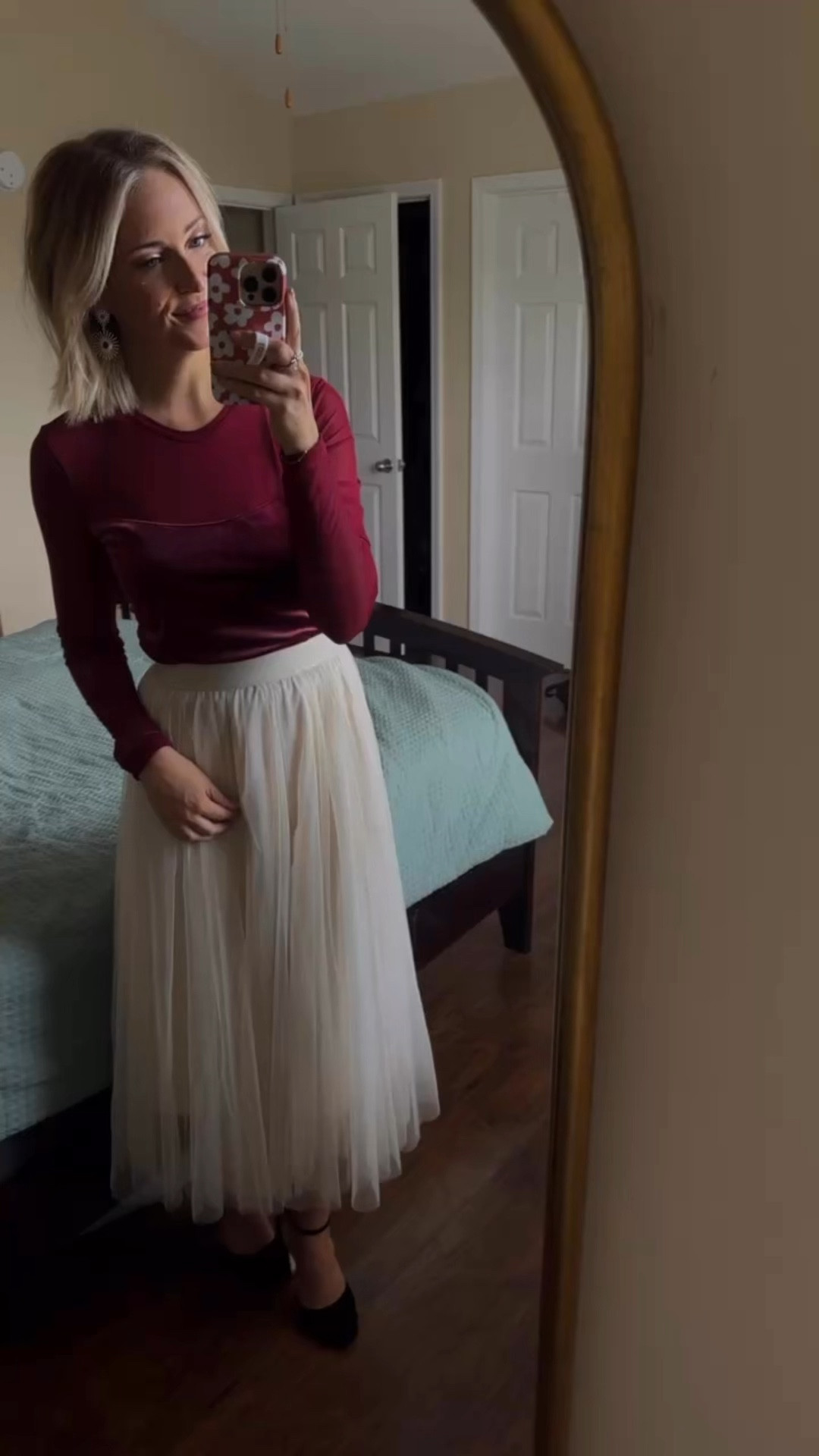 Holiday party outfit. Christmas party outfit. Family picture outfit. 

#LTKsalealert #LTKSeasonal #LTKfindsunder50