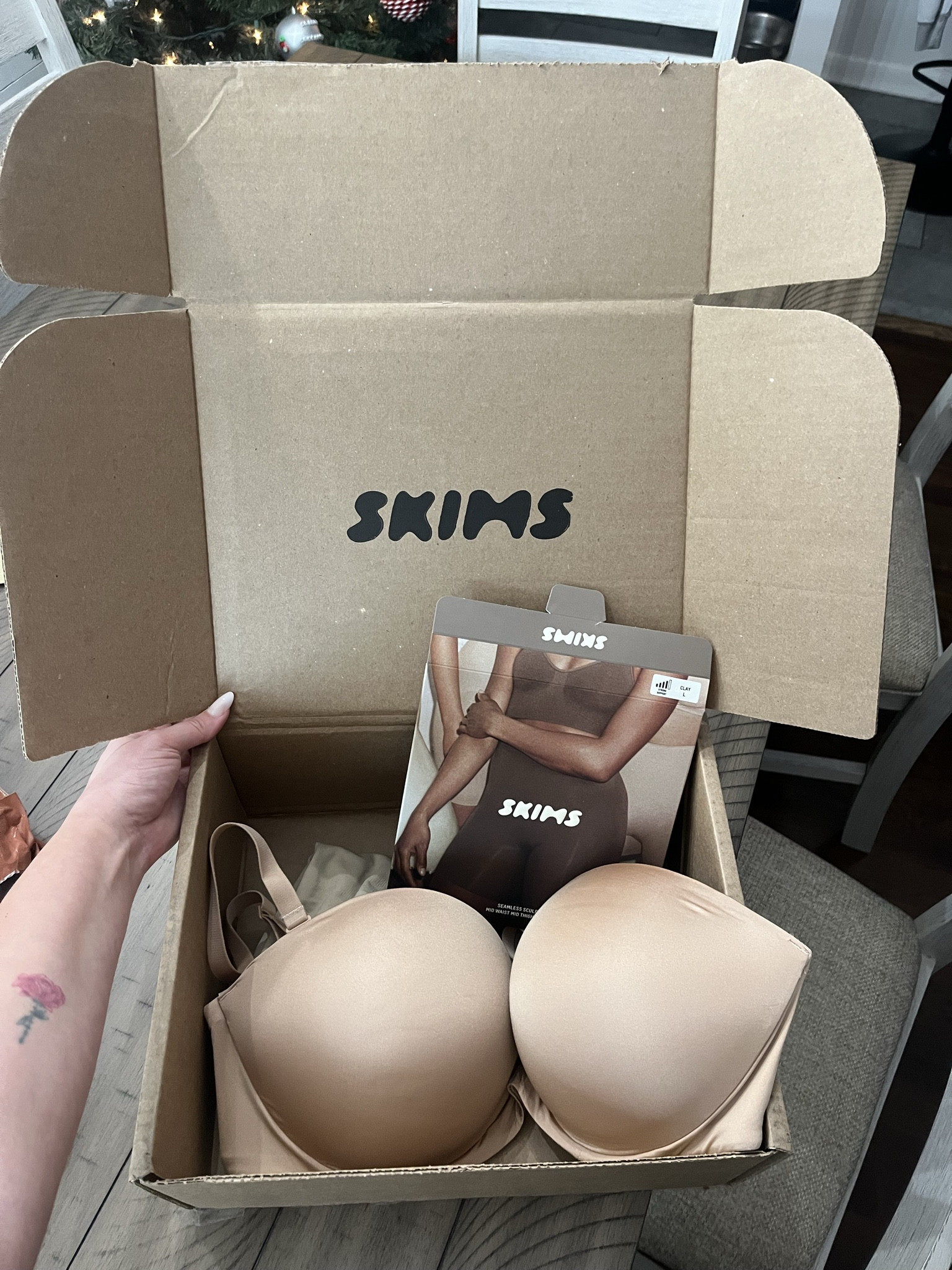 I ordered a strapless bra and shorts from skims for wedding dress shopping

#LTKGiftGuide #LTKootd #LTKWedding