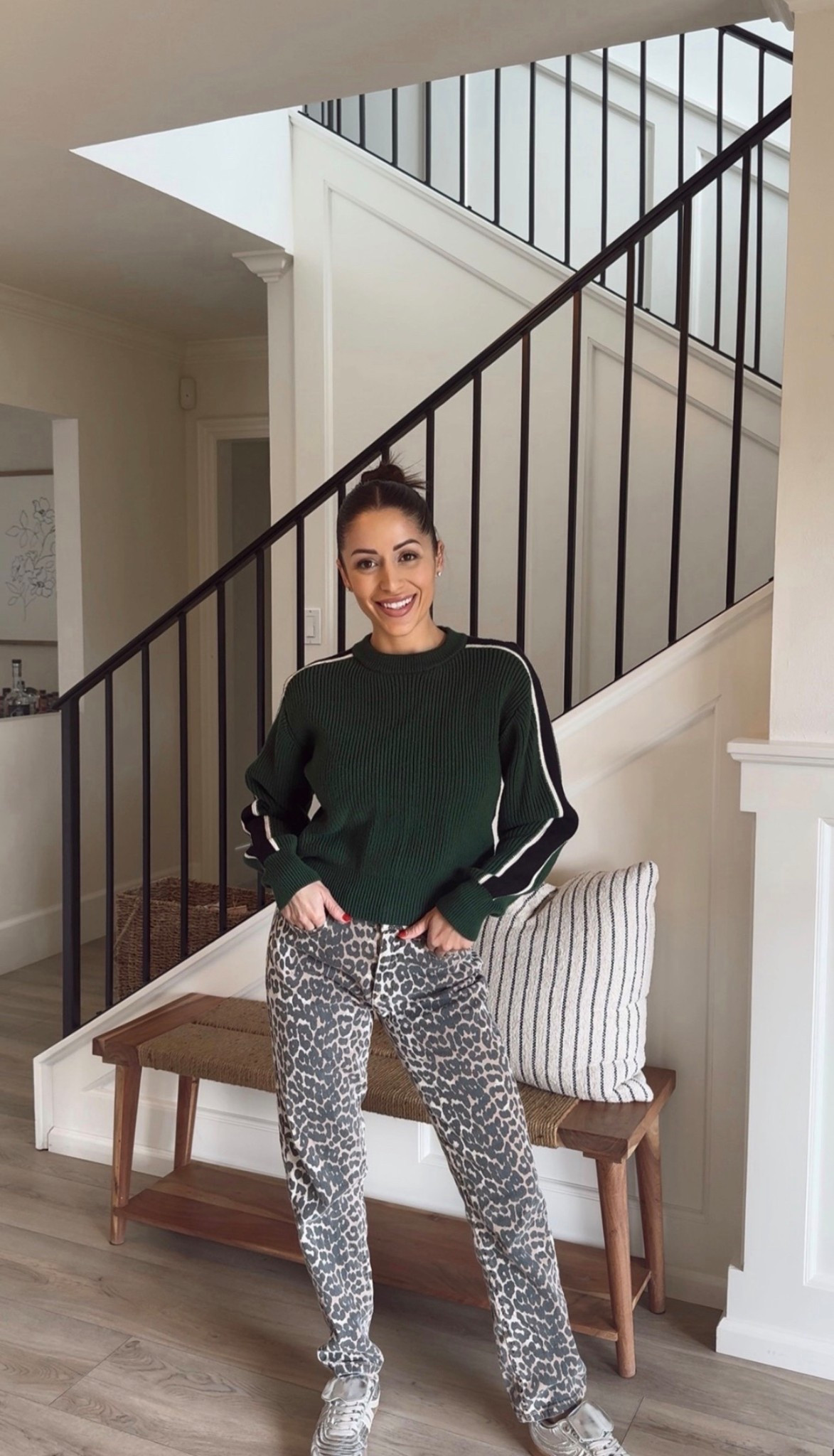 Casual everyday fit🖤

Leopard jeans | Sneakers | Sweater

#LTKFindsUnder50 #LTKgrwm #LTKootd