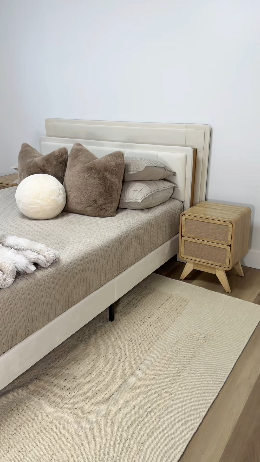 Coffee table, woven rug

#LTKSaleAlert #LTKHome