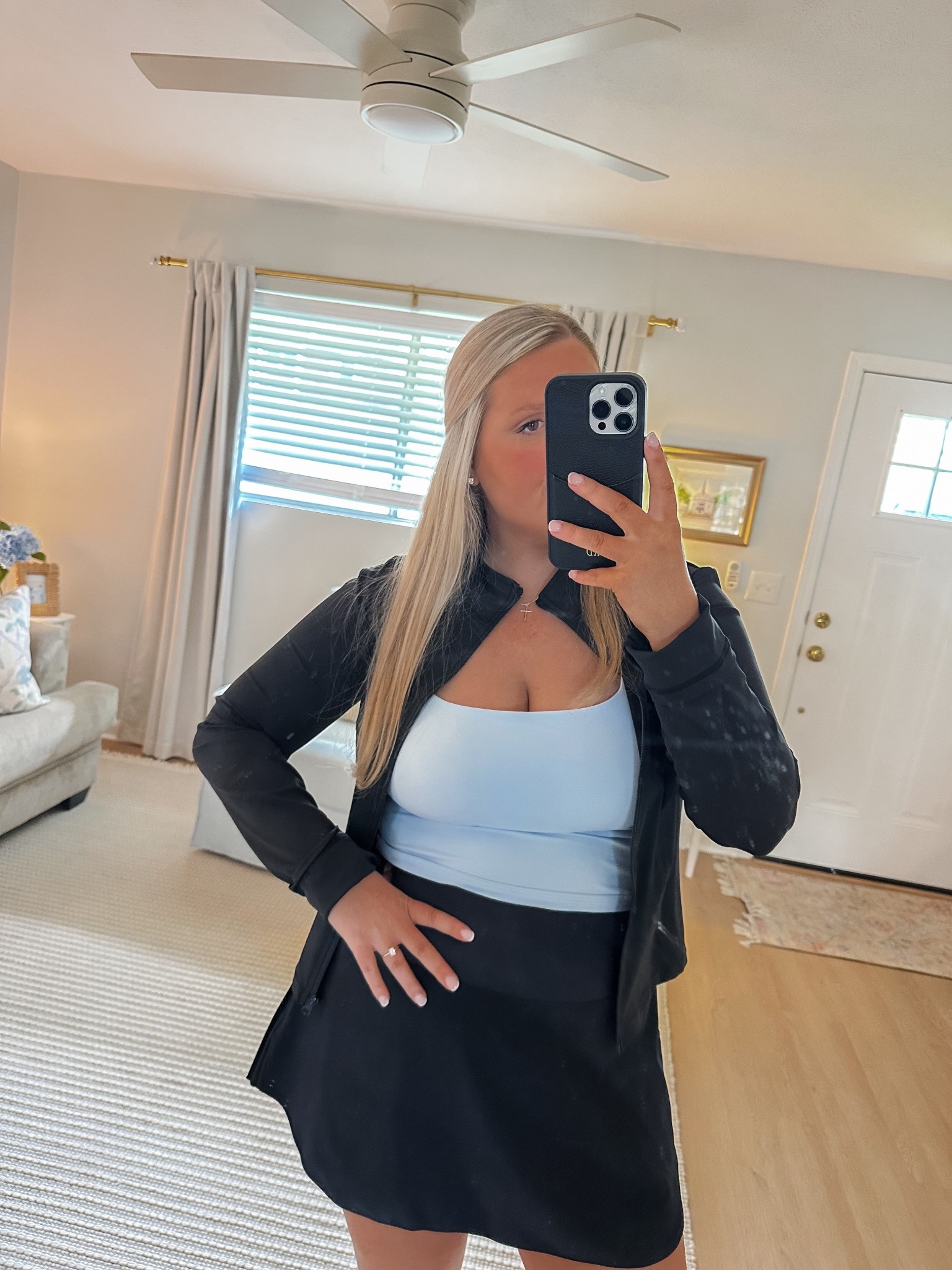 Todays athleisure ootd ! 

#LTKFindsUnder50 #LTKMidsize #LTKStyleTip