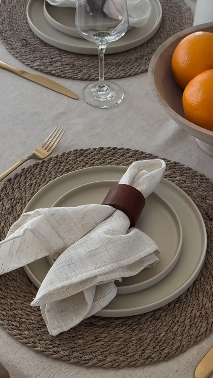 An easy minimal tablescape for any occasion. Shop this look 🤎 