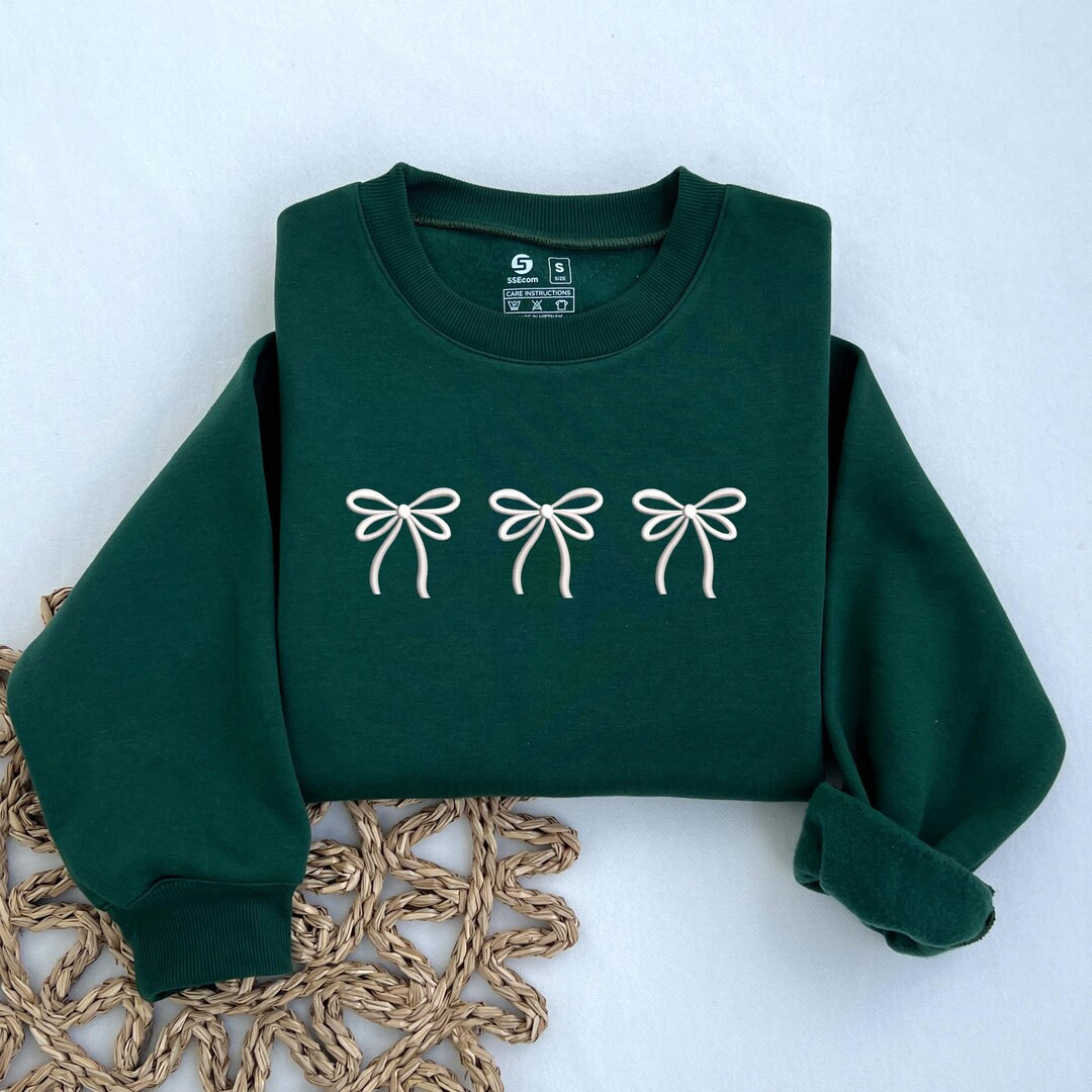 EMBROIDERED Coquette Christmas Bow Sweatshirt, Embroidered Holiday Bow Crewneck, Gift for Her, Cu... | Etsy (US)