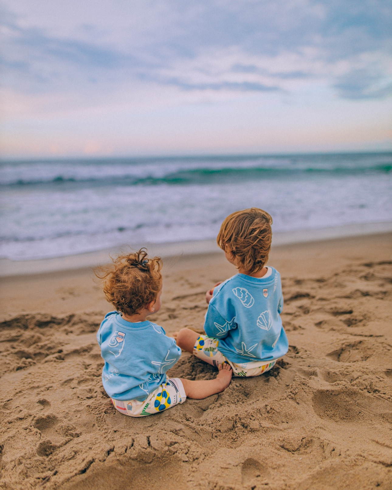 In our fav Eco-friendly and sustainable kids clothes from @shopmoncoeur ! These recycled cotton shirts are a capsule collection to help fund the Billion Oyster Project🦪🌊 

15% of proceeds from each item sold benefiting Billion Oyster Project, the donation will support the organization’s mission to restore oyster reefs and engage the public in making the New York Harbor a world-class public blue space. Aiding in the goal to restore 1 billion oysters by 2035. 🙏🏼

They are sooo soft and the quality is incredible (designs with watercolor non toxic ink!) we’re obsessed, especially with matching outfits! 