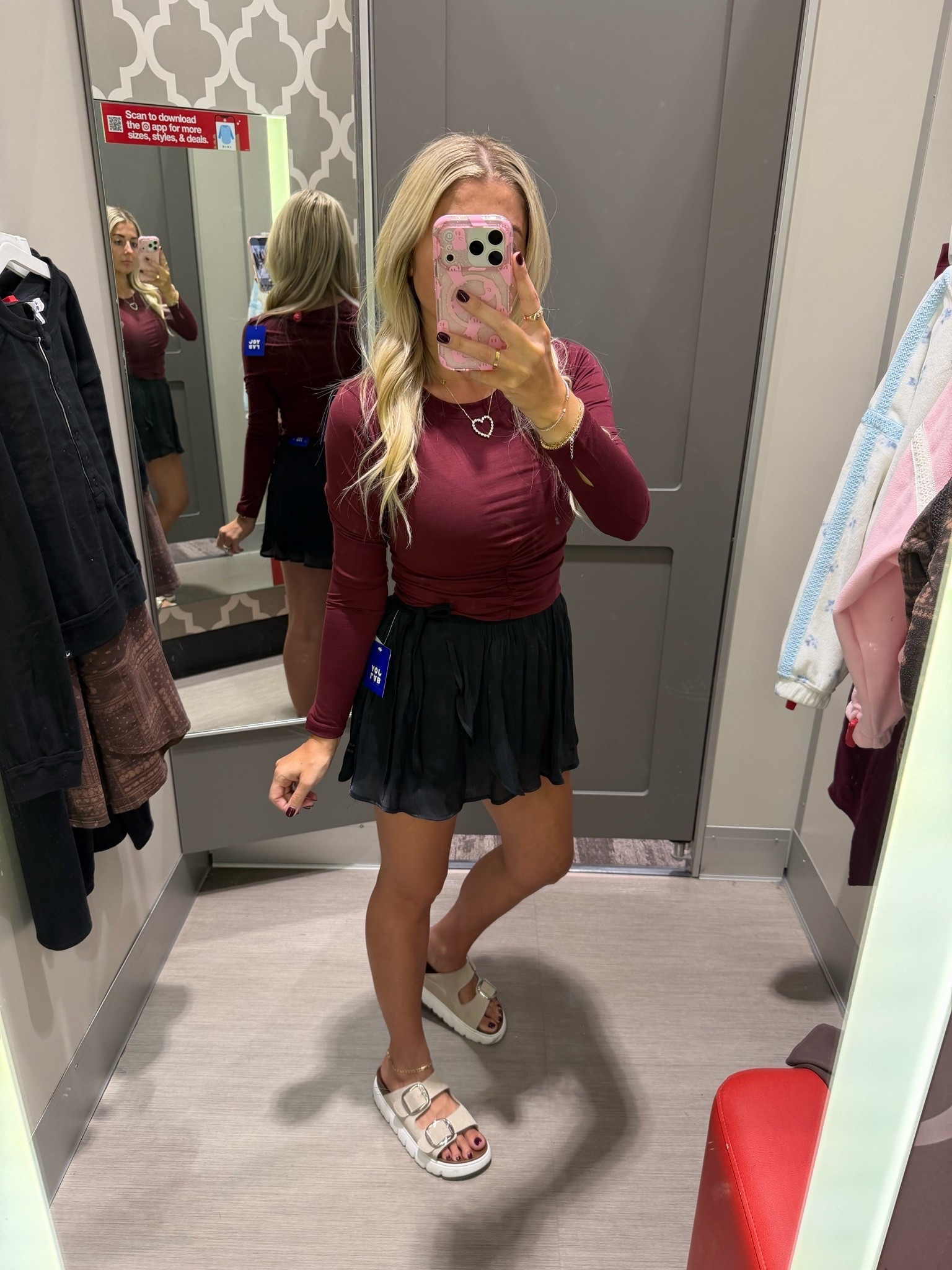 New @Target outfit
Size small top
Xs skirt
Sandals tts
Fall outfit