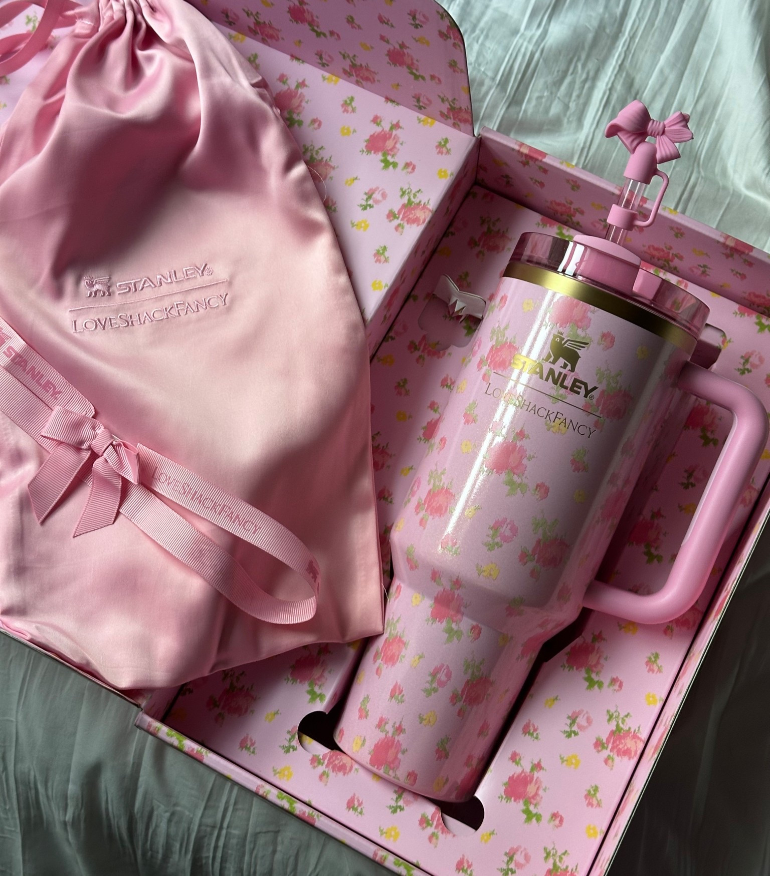 Pretty in pink 🌸💗🎀 

#LTKSeasonal #LTKTravel #LTKHome