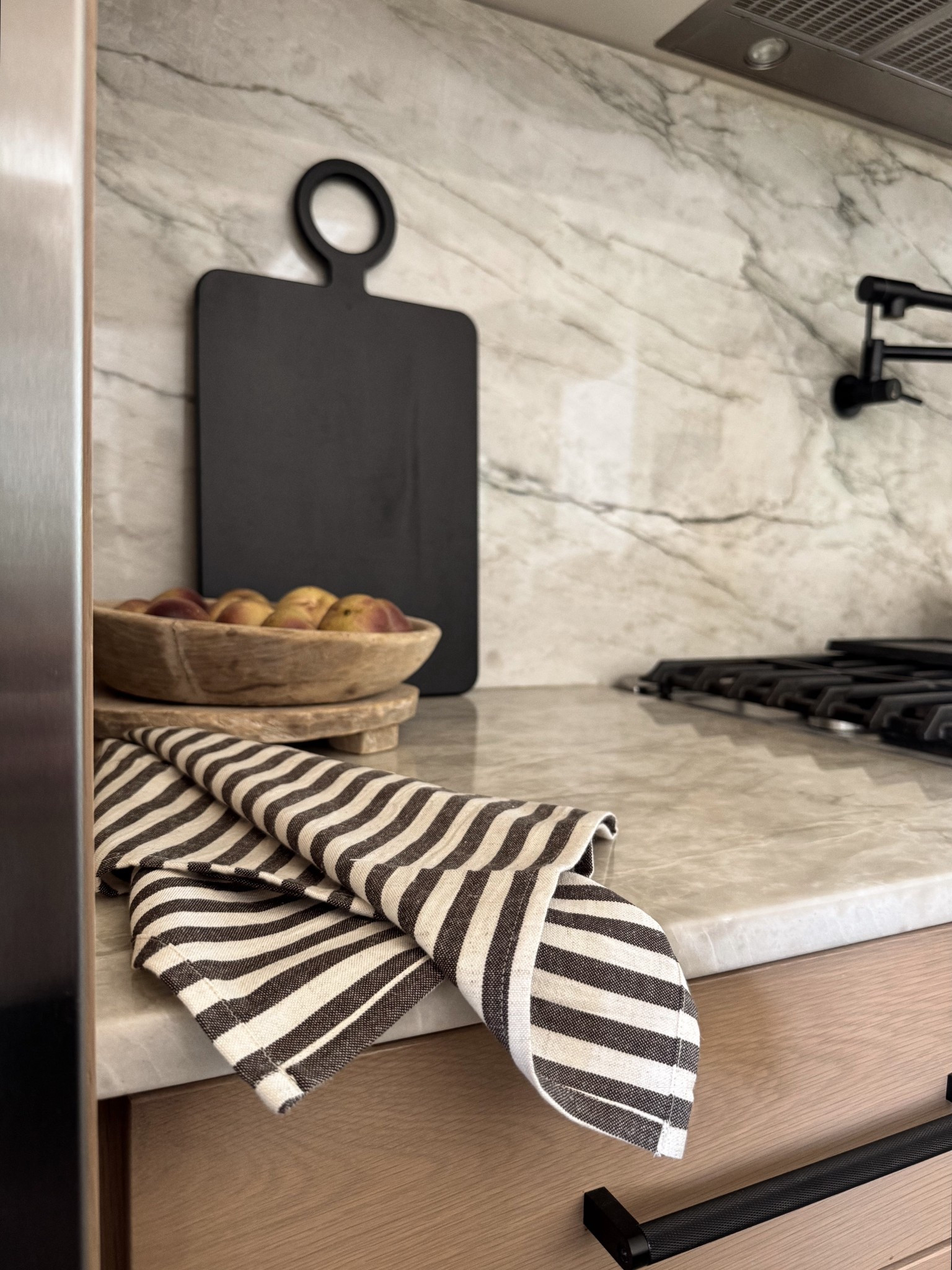 I found the prettiest linen towels for my kitchen and a two pack is less than $13 🤎 

They also have a loop on them to hang! 

#LTKHome #LTKmorningroutine #LTKSeasonal