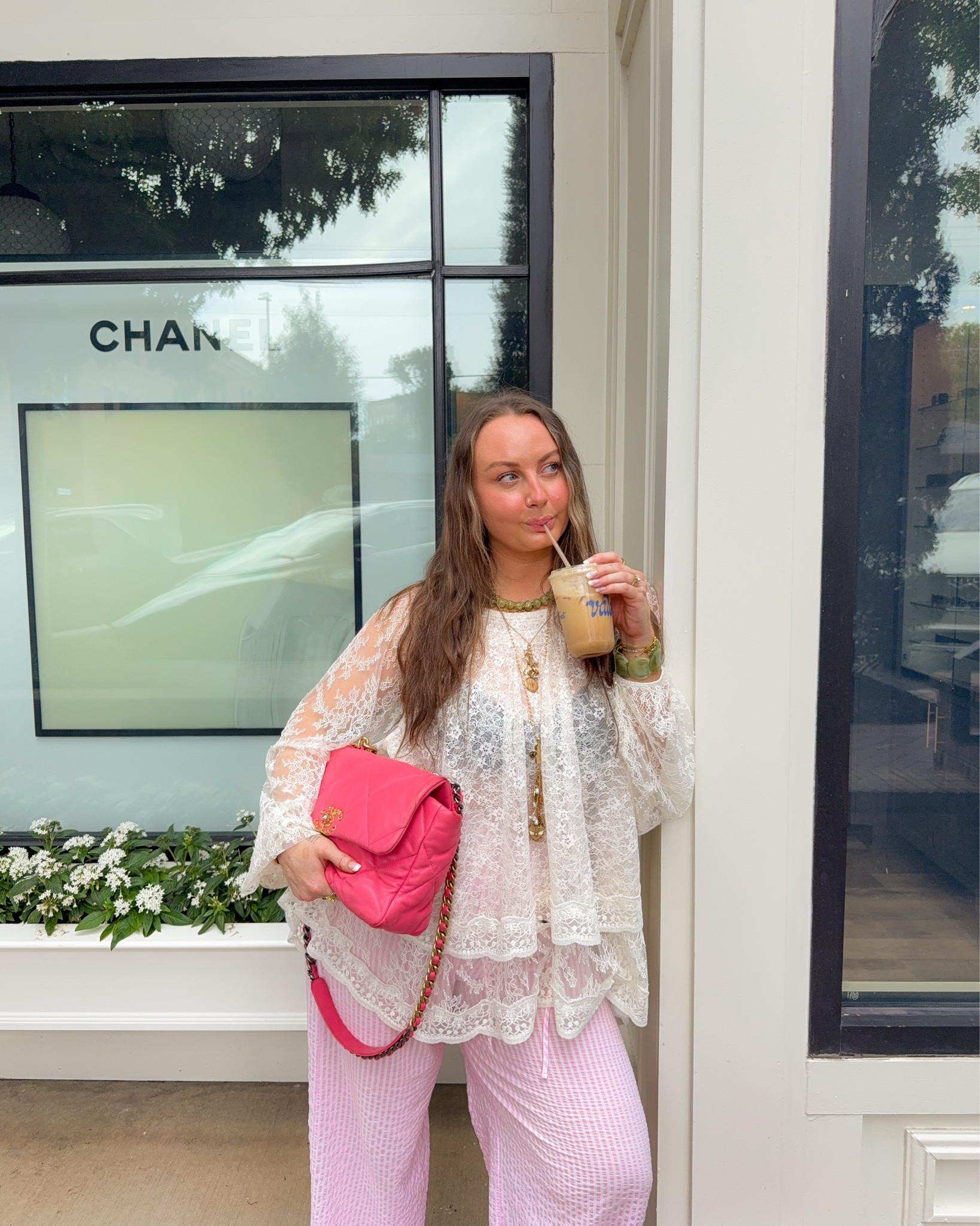 really busy dilly dallying 🌸

#midsize #midsizefashion #curvystyle
