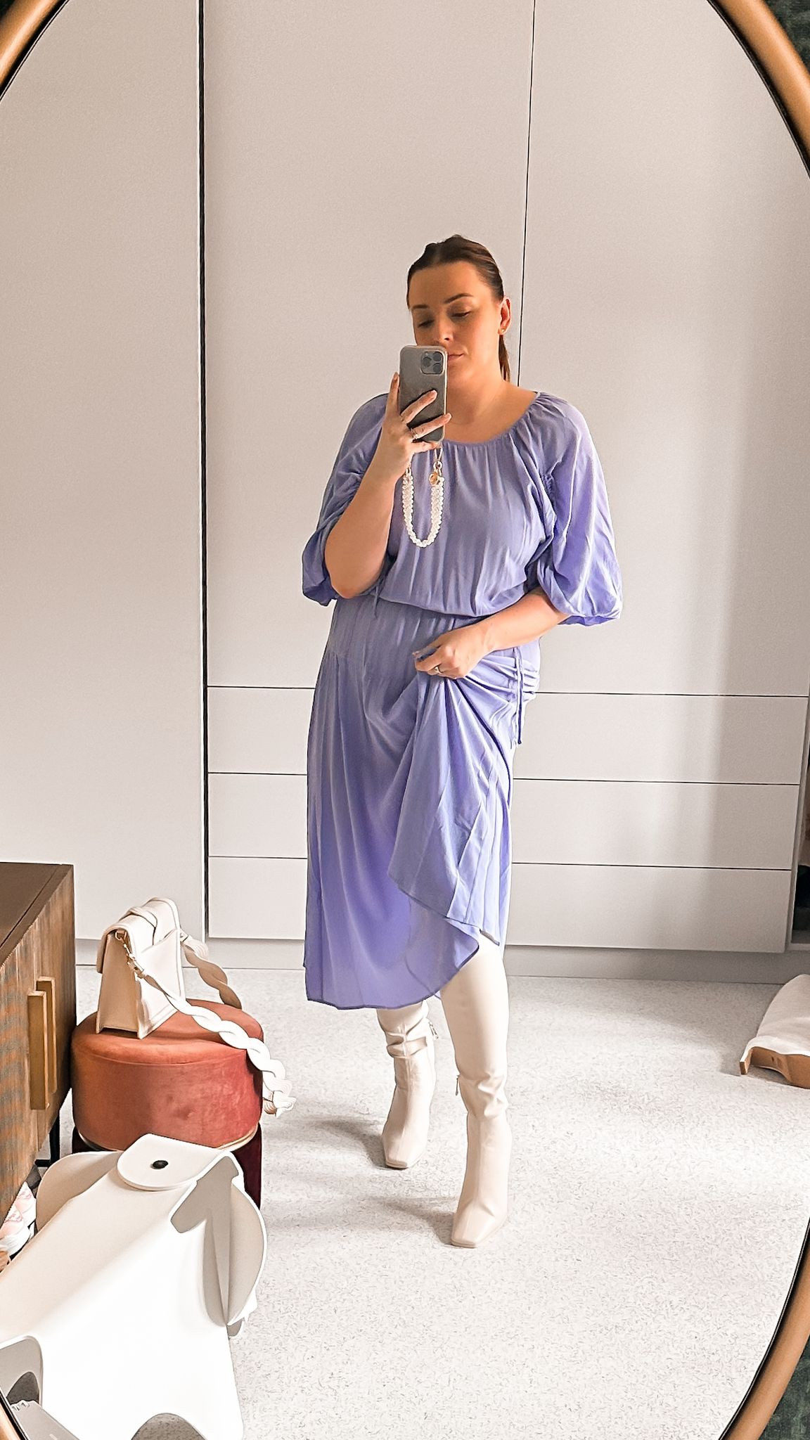 & Other Stories - Loose Pleated maxi dress 💜


Outfit inspiration, autumn style, Josh V, over the knee high boots, telephone cord, Netherlands. 

#LTKstyletip #LTKeurope #LTKSeasonal