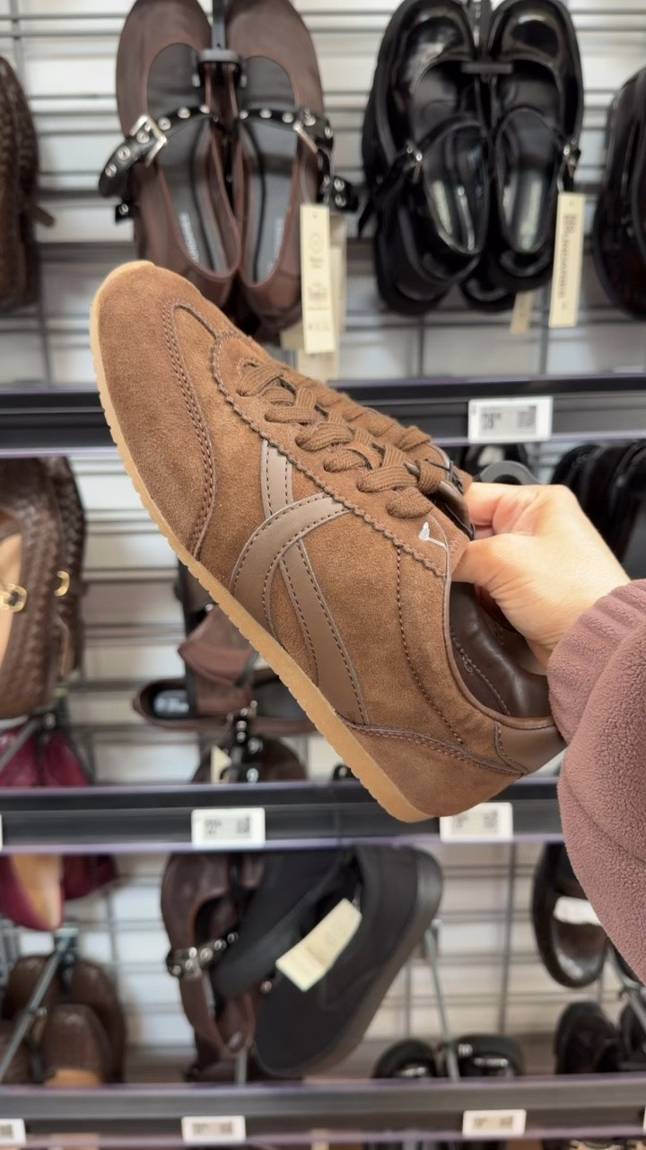 Grab these while they are on sale!!! Fit TTS!