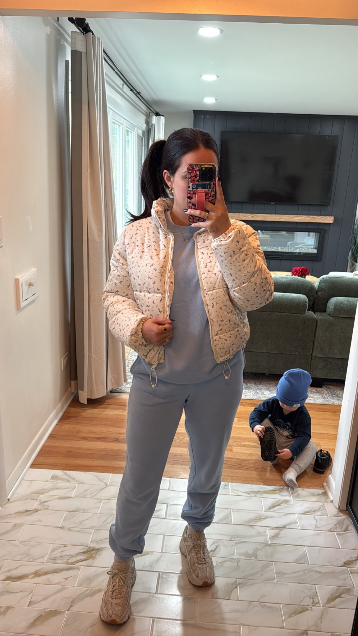 I now have this set in every color. This whole outfit from Walmart is under $40 🤯 
Sweatshirt— S 
Sweatpants— S 
Jacket— M 