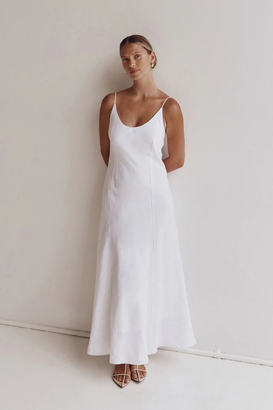 GIANA WHITE LINEN SCOOP MAXI DRESS | DISSH