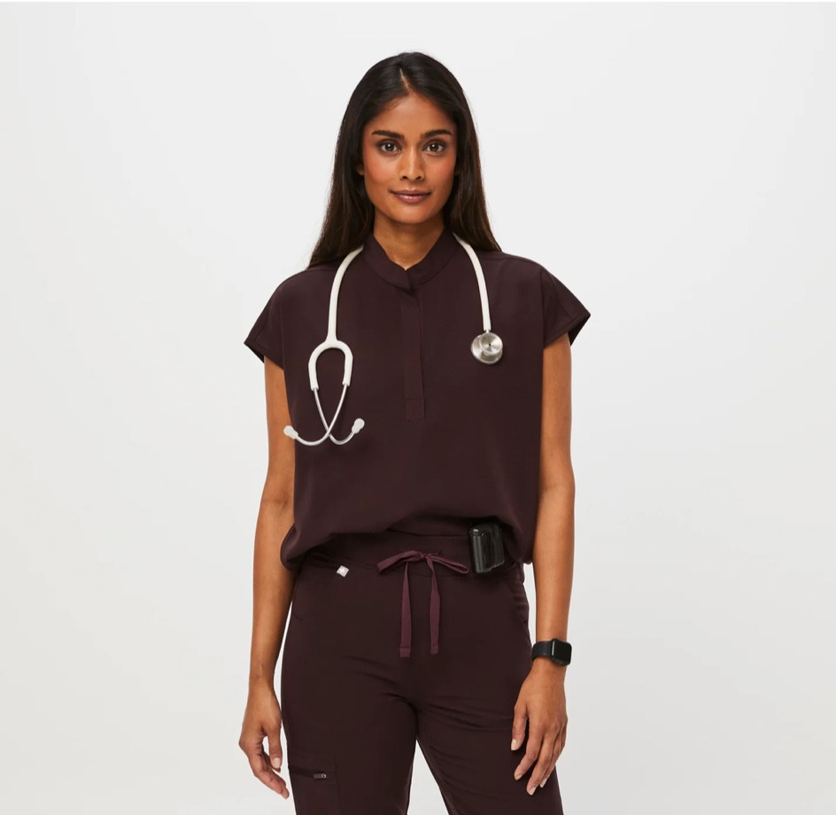 FIGS espresso scrubs 
Scrubs 
Healthcare 
Doctor 
Nurse 
Nurse practitioner 
Dentist 
Brown scrubs 

#LTKworkwear #LTKstyletip