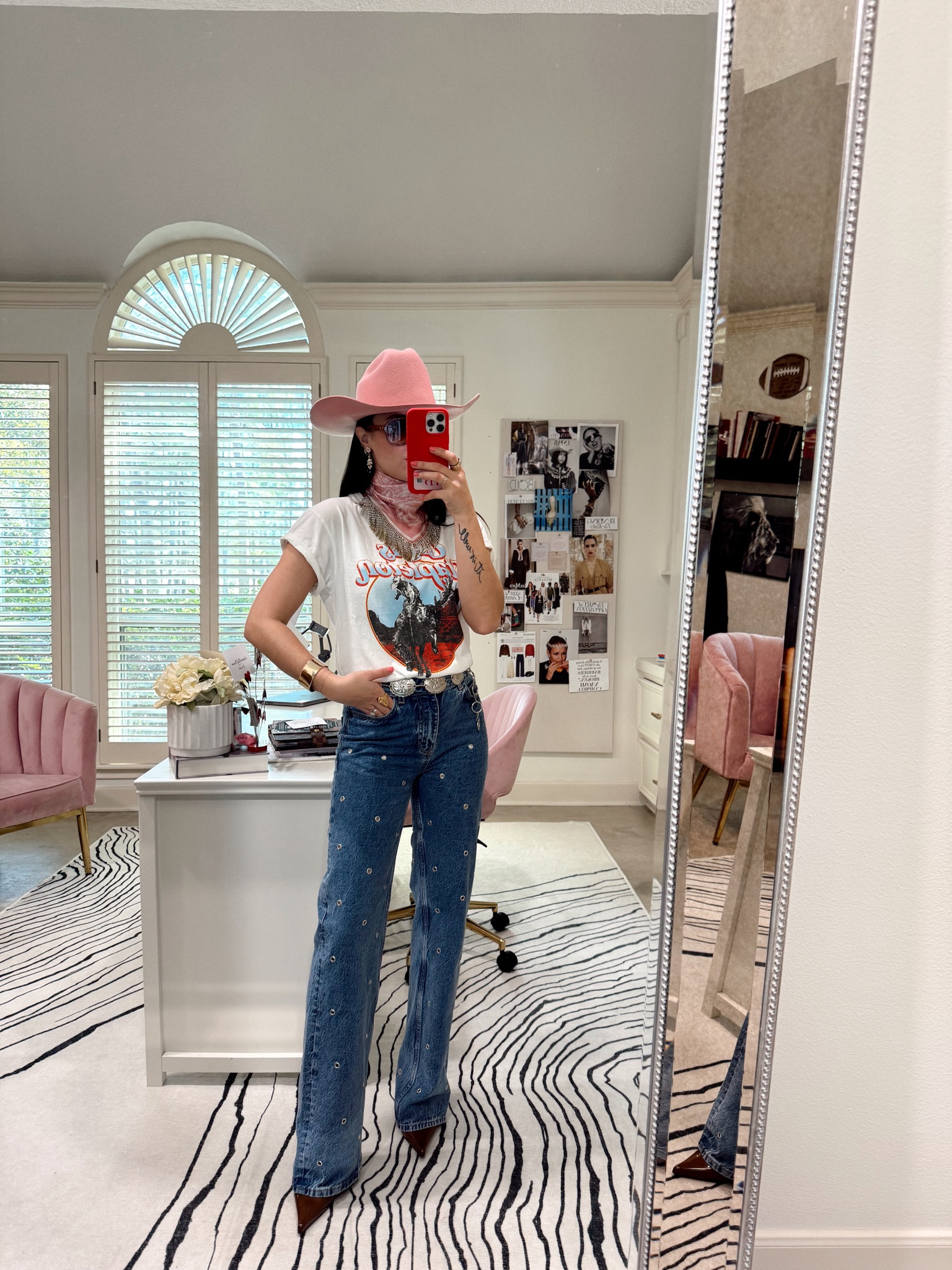 Throwing it back to a few seasons ago, while we are still deep in the holiday season, here in Texas, we had a high of 75 degrees - and plus, the rodeo never goes away, regardless of the season! That said, linking my outfit and some similiar items! 

 #LTKootd