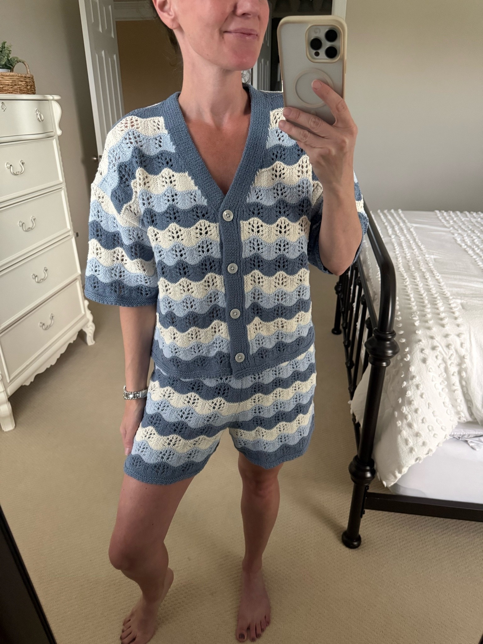 Target set 
Size small in both