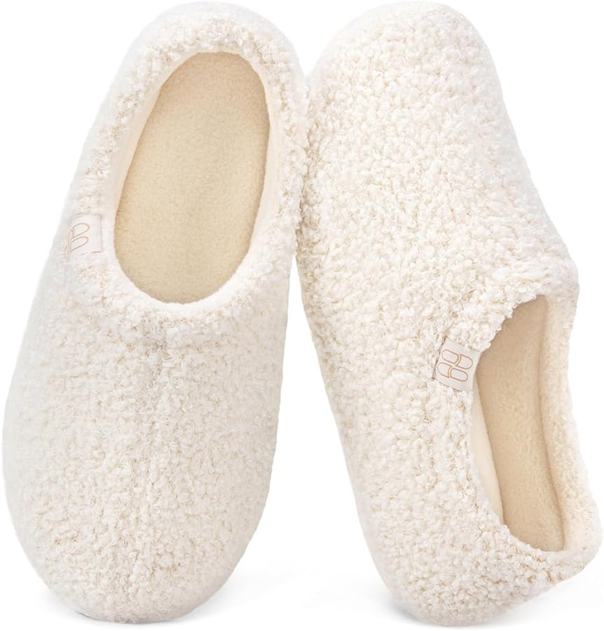 HomeTop Women's Fuzzy Curly Fur Memory Foam Loafer Slippers with Polar Fleece Lining | Amazon (US)
