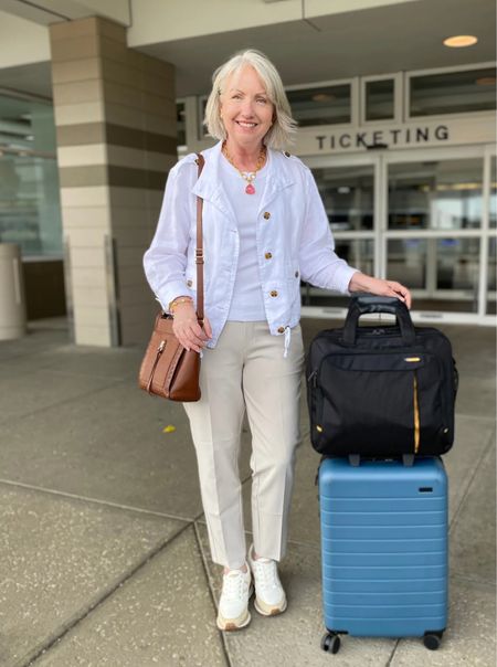 My recent travel day outfit✈️✨


*This linen jacket is from last year and is no longer available. 

#LTKstyletip #LTKtravel #LTKmidsize