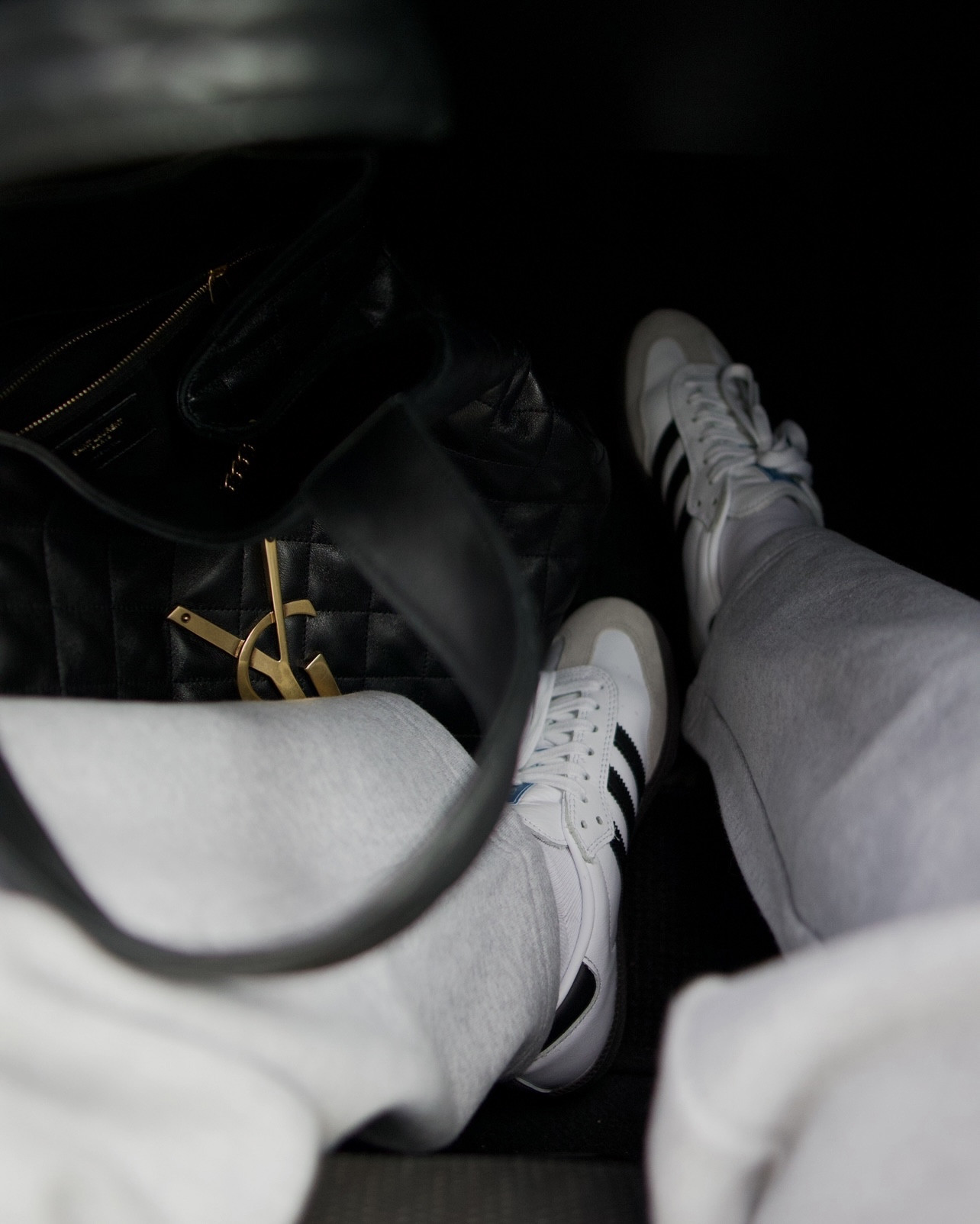 Weekend errands and passenger princess vibes wearing the Aritzia super fleece sweat set, matching zip hoodie and wide leg sweatpants, with Adidas Sambas and using the YSL Icare oversized tote bag. Or style with comfy Ugg boots! 

#LTKshoecrush #LTKfindsunder100 #LTKstyletip