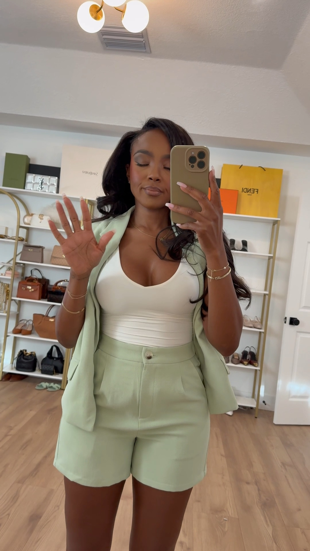 🌸 Spring Vibes All Day! 🌸

It’s time to refresh your wardrobe with these spring outfits that bring all the floral, flowy, and fun vibes you need this season! 🌷 From dresses to sandals, these looks are perfect for everything from brunch to date night. Who’s ready to step into spring with style? 🌞✨

💬 Loving these looks? Drop a 🌸 in the comments if you’re ready to welcome spring in style!👇

✨ For reference: I’m 5’4”, 140 lbs, size small & size 6!

#SpringOutfits #SpringFashion #MidsizeFashion #PetiteFashion #PlusSizeFashion #TallWomenFashion #BlackWoman #OOTD #DateNightOutfit #WorkOutfit #TrenchCoat #Dresses #DressJeans #Sandals #Shoes #BumpFriendly #PostpartumOutfits #Size14 #FashionInspo #ExplorePage #TrendyLooks #EffortlessStyle #LuxuryLooks #SummerVibes #StyleGoals