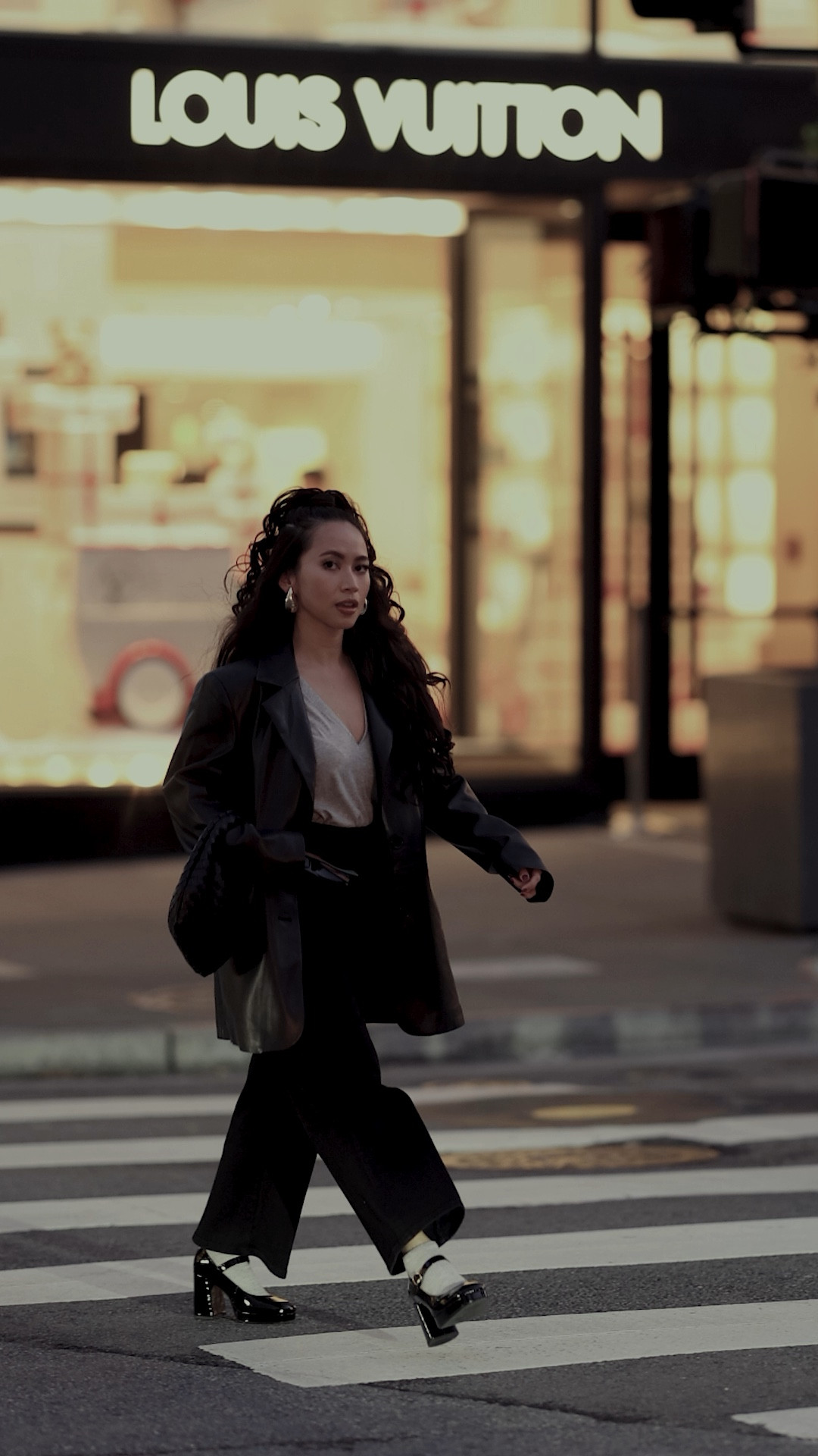 Easy casual chic outfit 🖤 everyday outfit, elevated look, tshirt, jeans, classy streetwear #ad

#LTKstyletip #LTKVideo #LTKworkwear