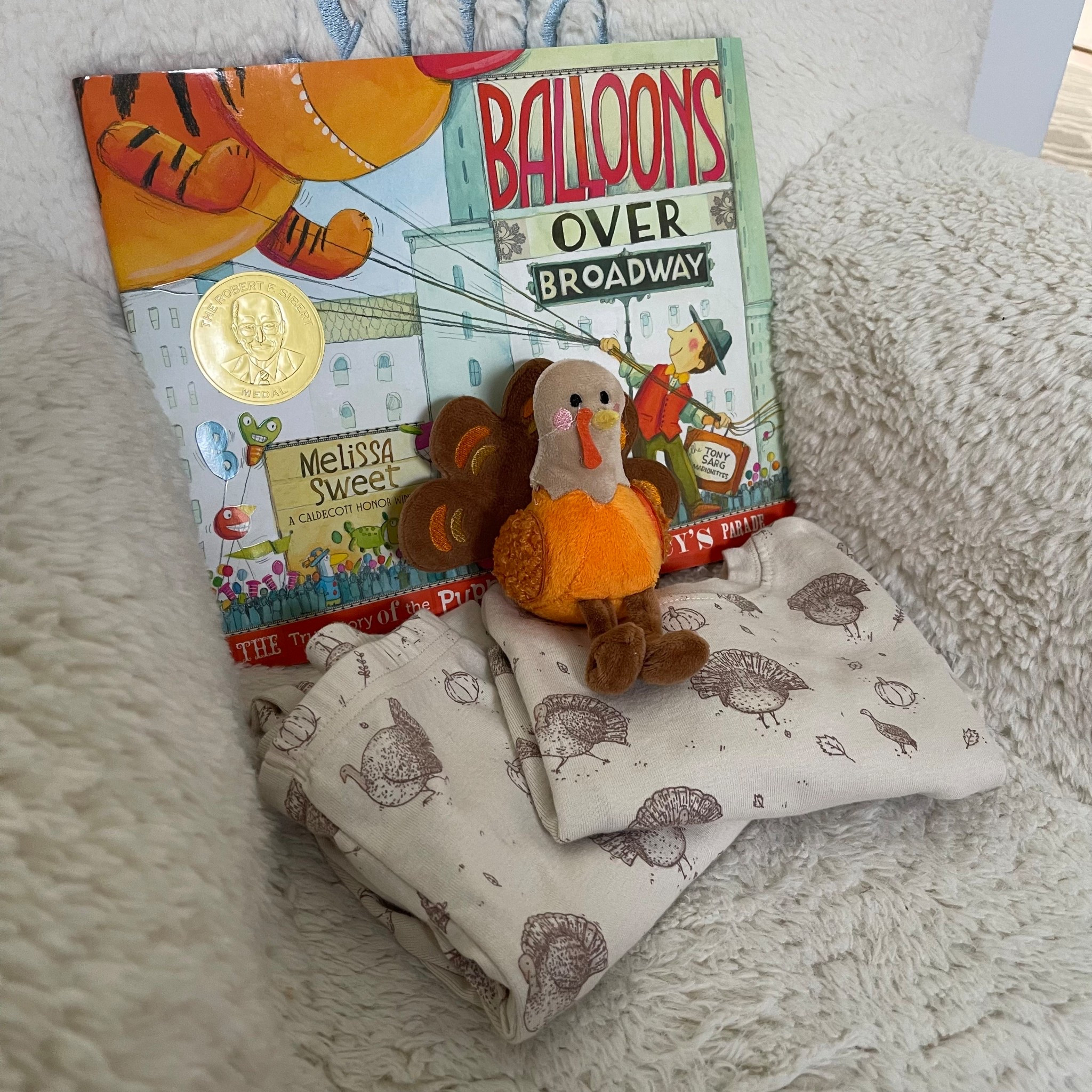 Thanksgiving pajamas
Turkey pajamas
Stuffed animal turkey pajamas
Balloons over Broadway
Toddler
Baby 

#LTKKids #LTKHoliday #LTKFindsUnder50