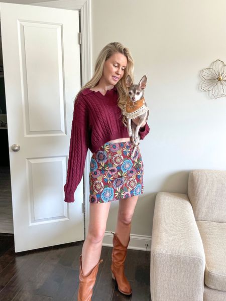 The perfect floral jacquard skirt for fall!

Fall outfit, dog bandana, cropped sweater, western boots, Shein 

#LTKstyletip #LTKSeasonal #LTKunder50