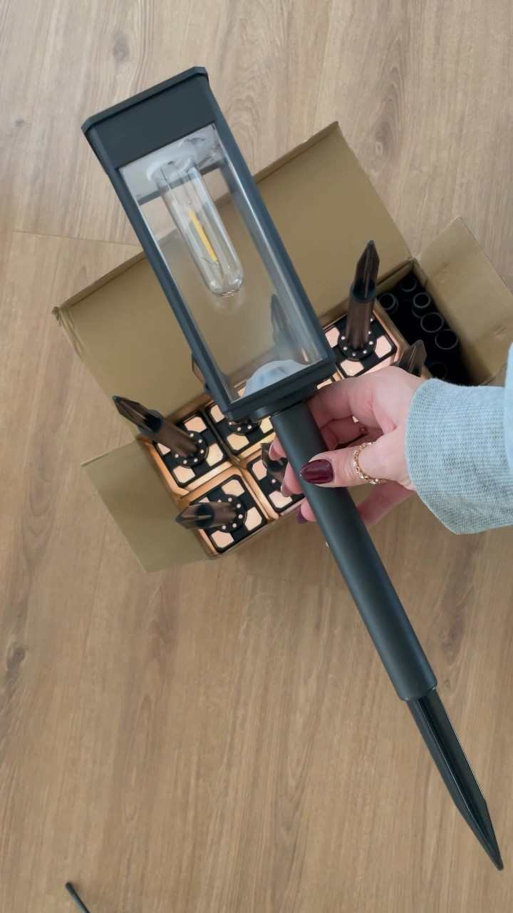 The most gorgeous, 8 pack of pathway, solar lights! A super simple way to upgrade your curb appeal and I love the modern look to them! This 8 pack is currently on sale for under $50 for a limited time🖤

Modern lighting, modern home, solar lights, outdoor decor, pathway lights, home upgrade, home improvement



#LTKSaleAlert #LTKCyberWeek #LTKHome