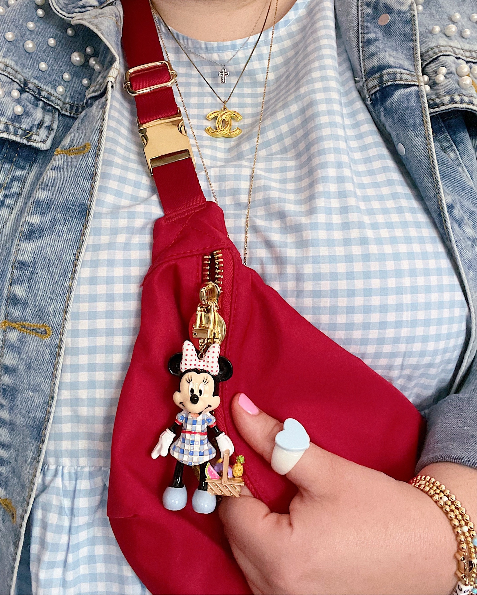 Minnie Mouse bag charm currently on sale for almost 50% off! 🐭 Disney outfit, Disney accessories, novelty jewelry, fanny pack, belt bag 

#LTKFind #LTKunder50 #LTKsalealert