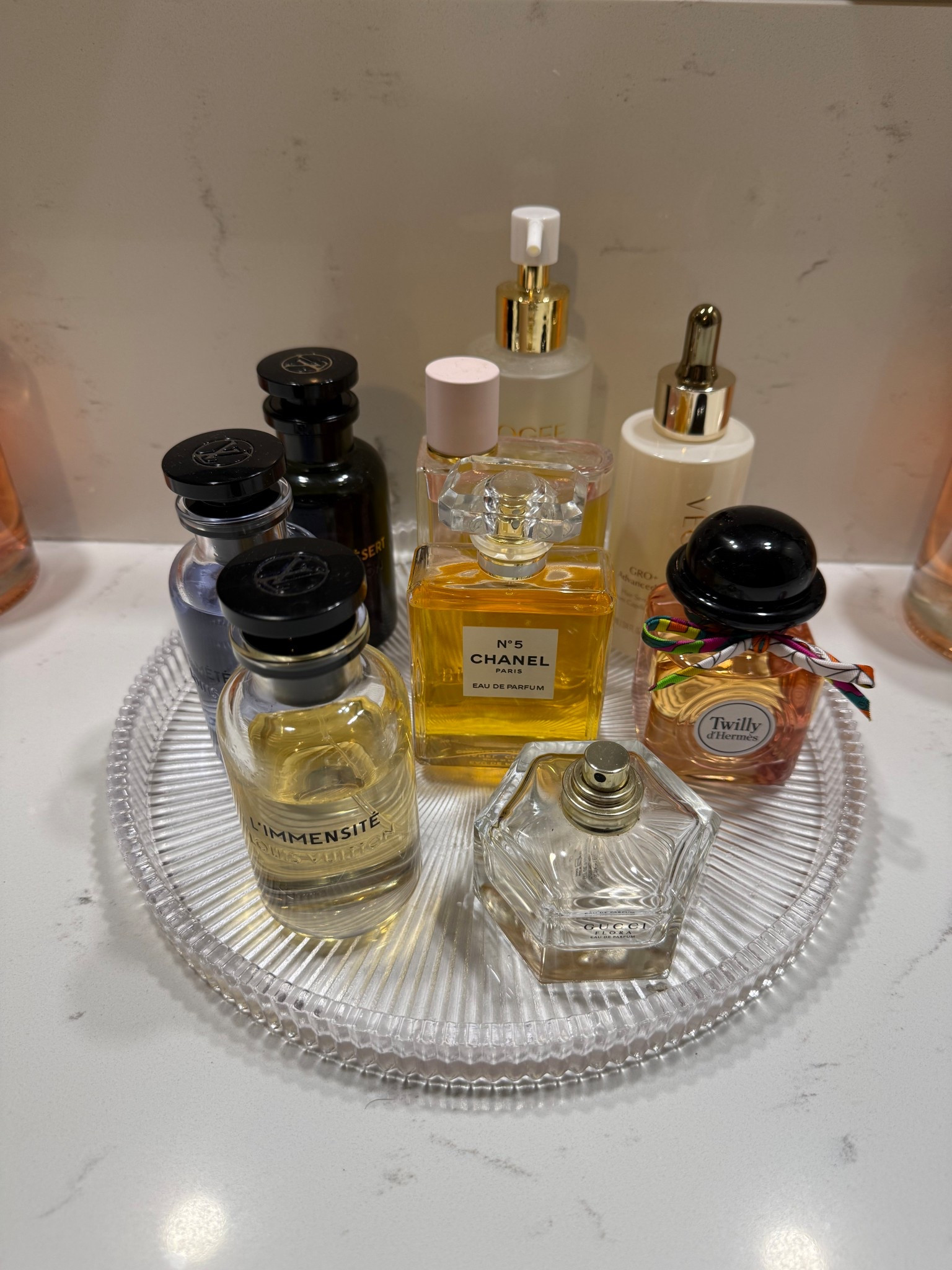 This little glass tray is perfect for displaying your smell goods! ♥️

#LTKFindsUnder50 #LTKHome #LTKBeauty